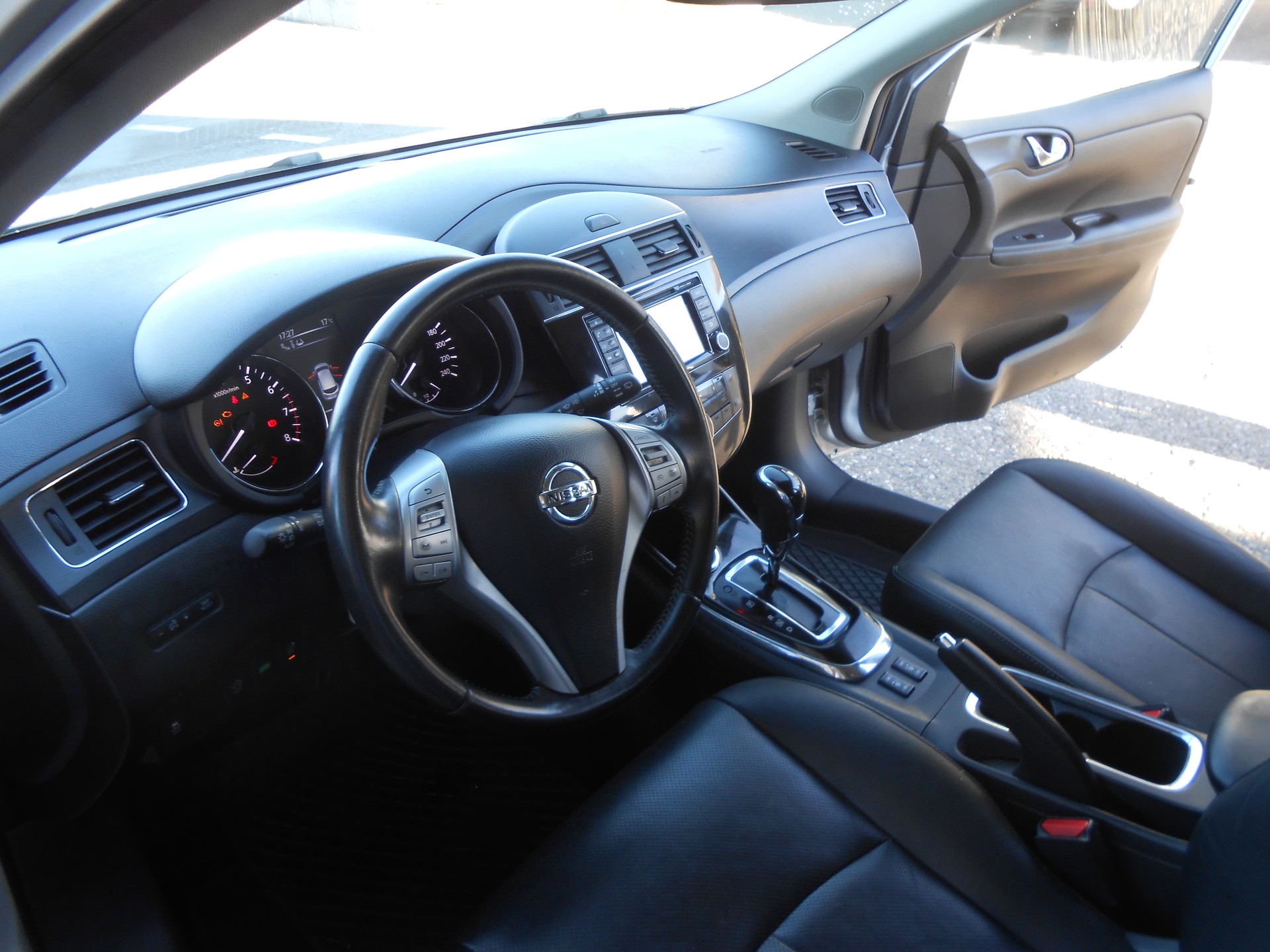 NISSAN Pulsar 1.2 DIG-T tekna Xtronic CVT-image-12