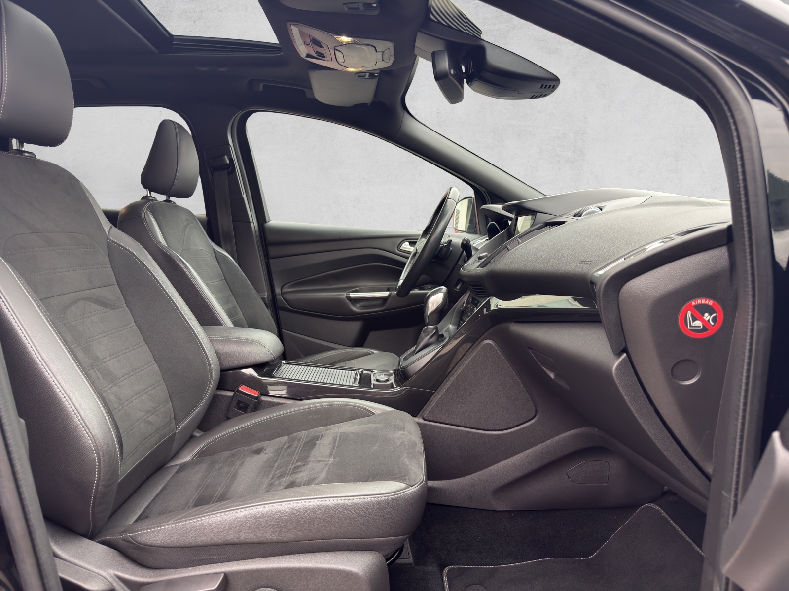 FORD Kuga 1.5 SCTi ST Line 4WD Automatic-image-15