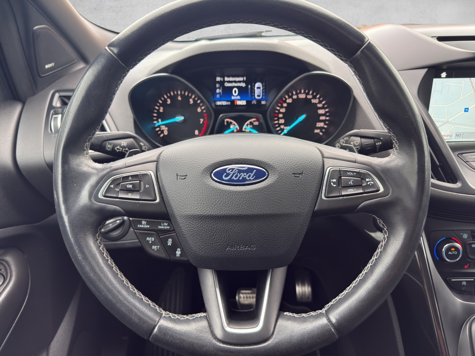 FORD Kuga 1.5 SCTi ST Line 4WD Automatic-image-12