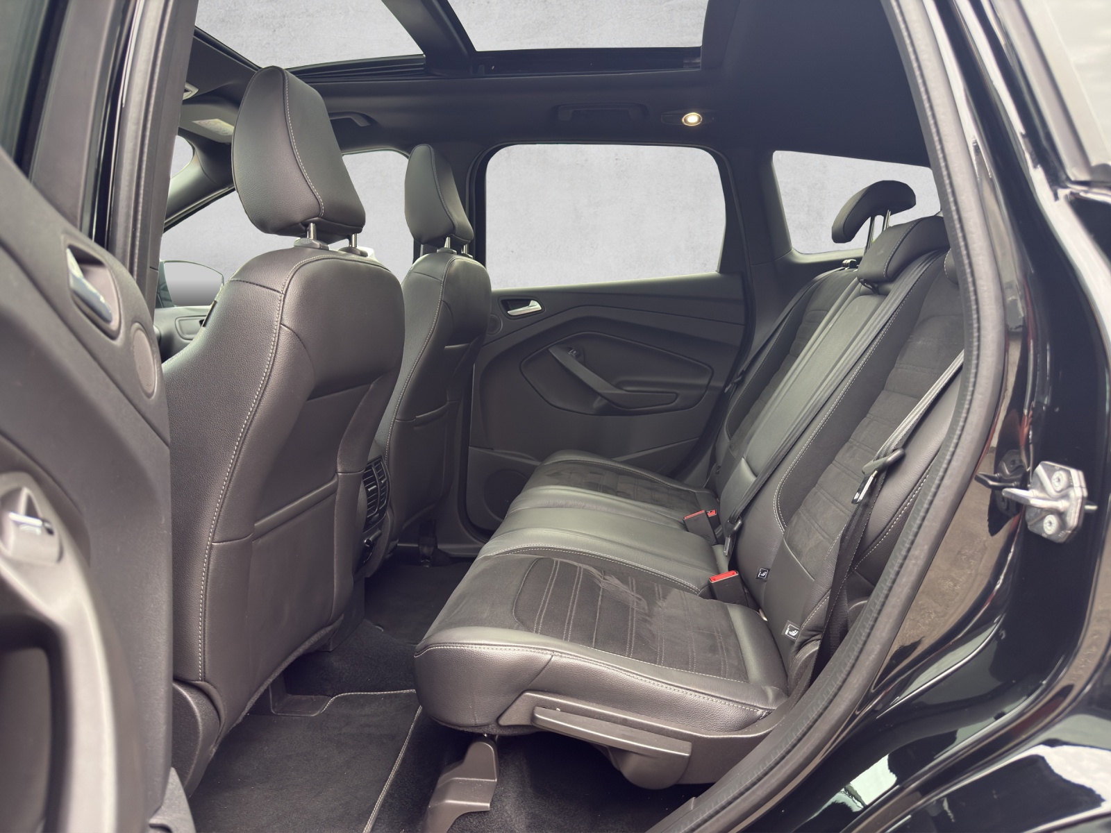 FORD Kuga 1.5 SCTi ST Line 4WD Automatic-image-18