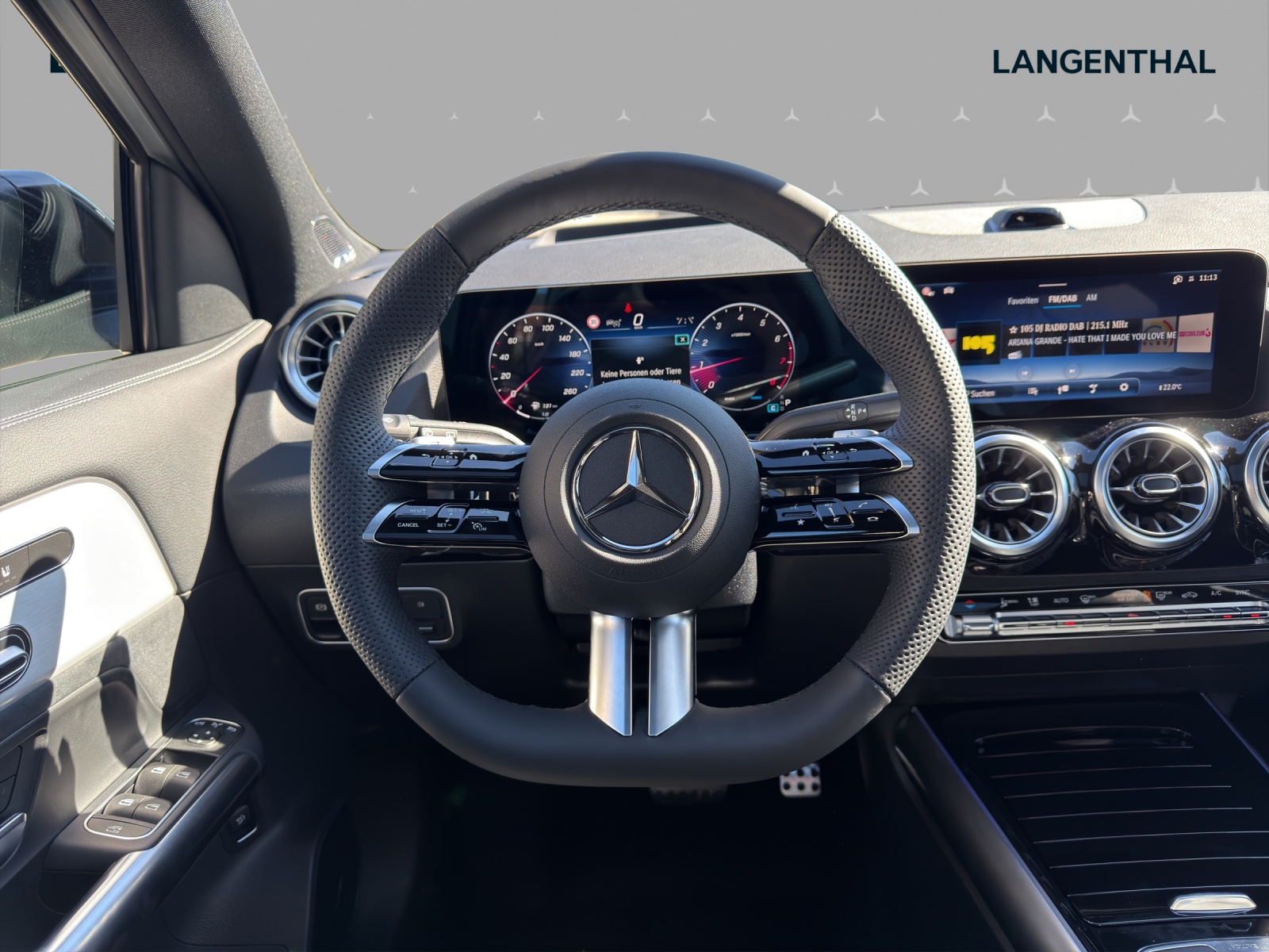 MERCEDES-BENZ GLA 250 4Matic 8G-DCT Swiss Star-image-9