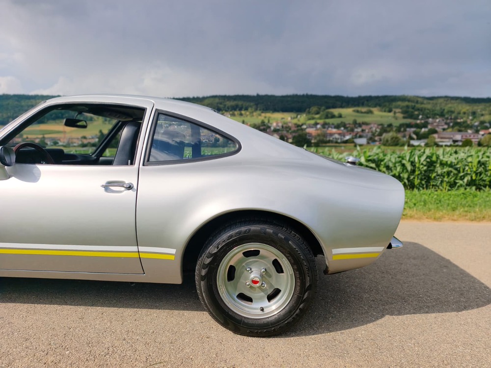 OPEL GT 1900-image-13