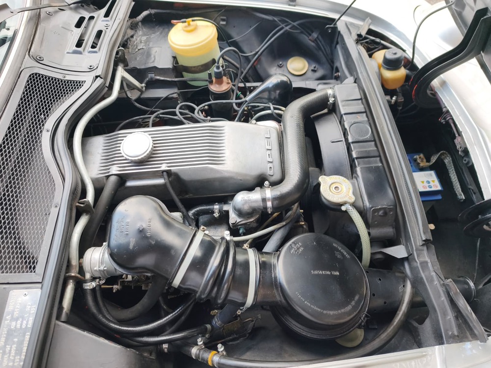 OPEL GT 1900-image-12