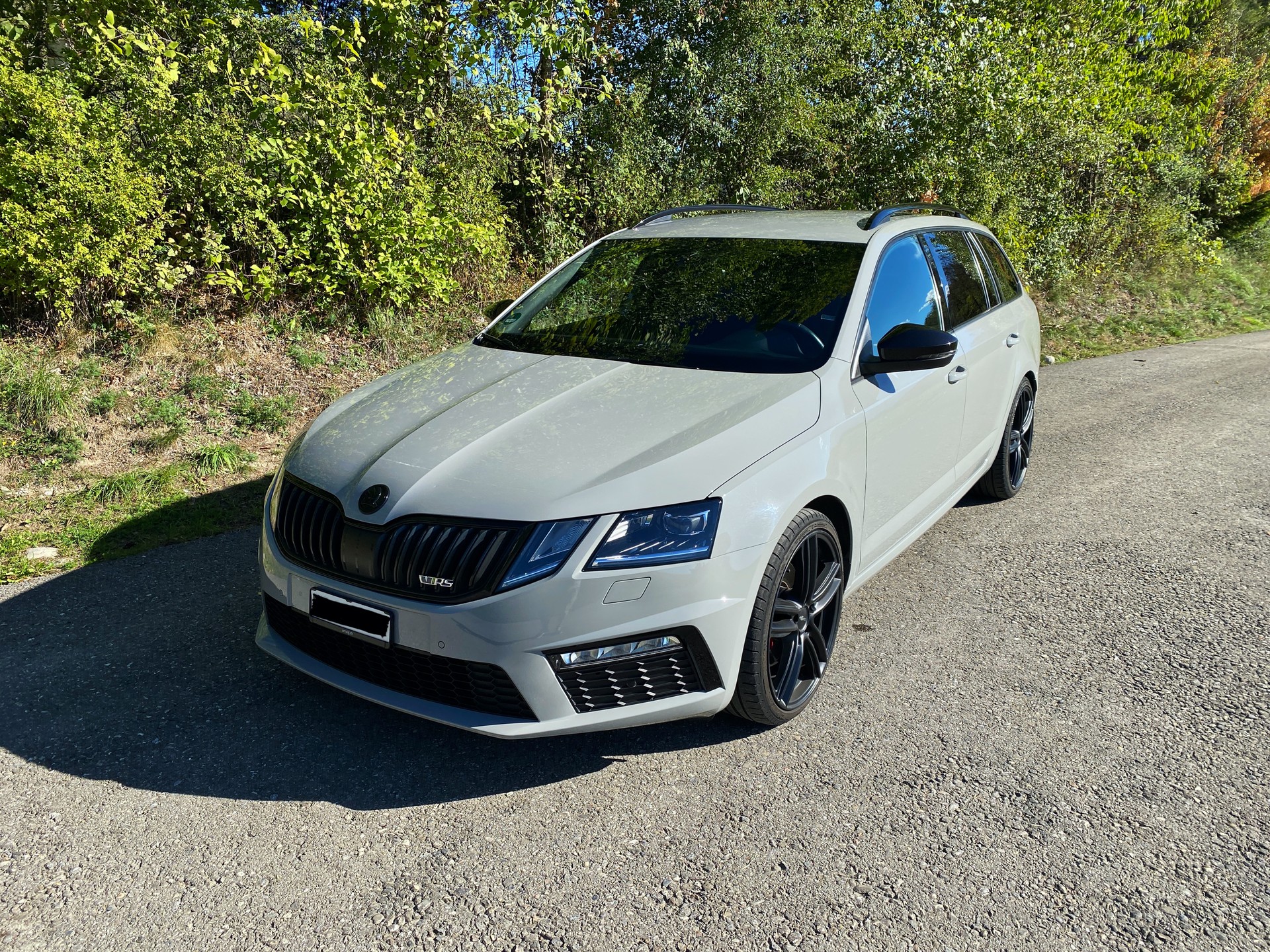 SKODA 2.0 TDI 184 RS 4x4 DSG-image-0