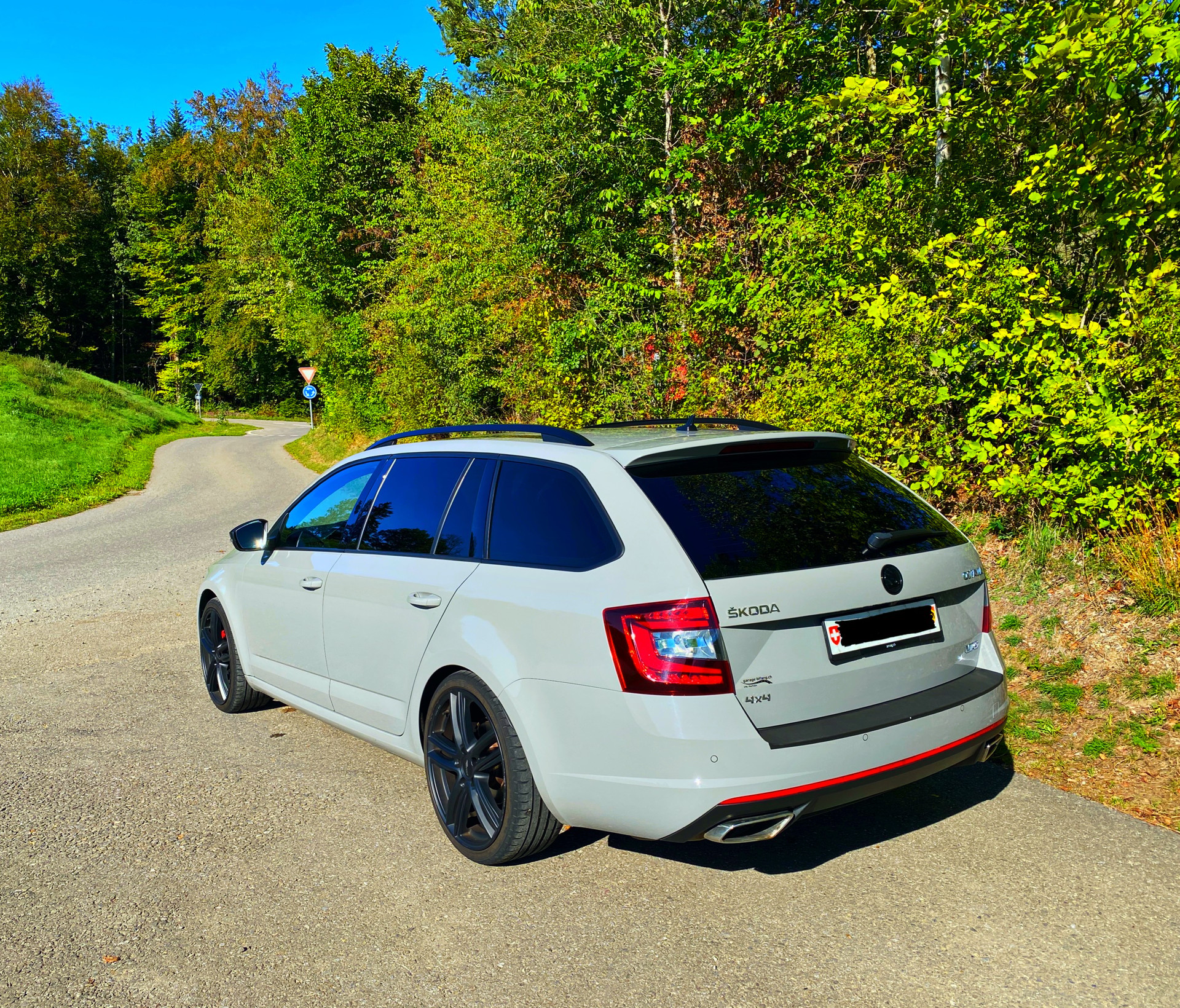 SKODA 2.0 TDI 184 RS 4x4 DSG-image-1