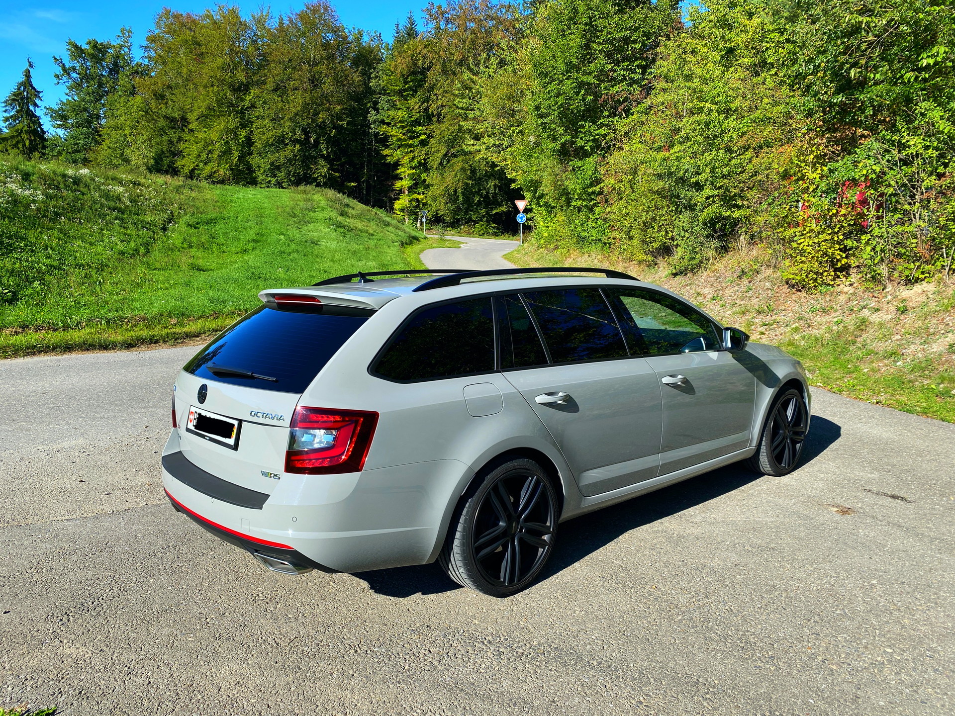 SKODA 2.0 TDI 184 RS 4x4 DSG-image-2
