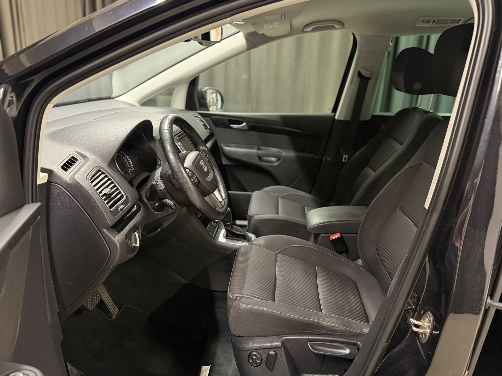 SEAT Alhambra 1.4 TSI Reference Eco DSG-image-7