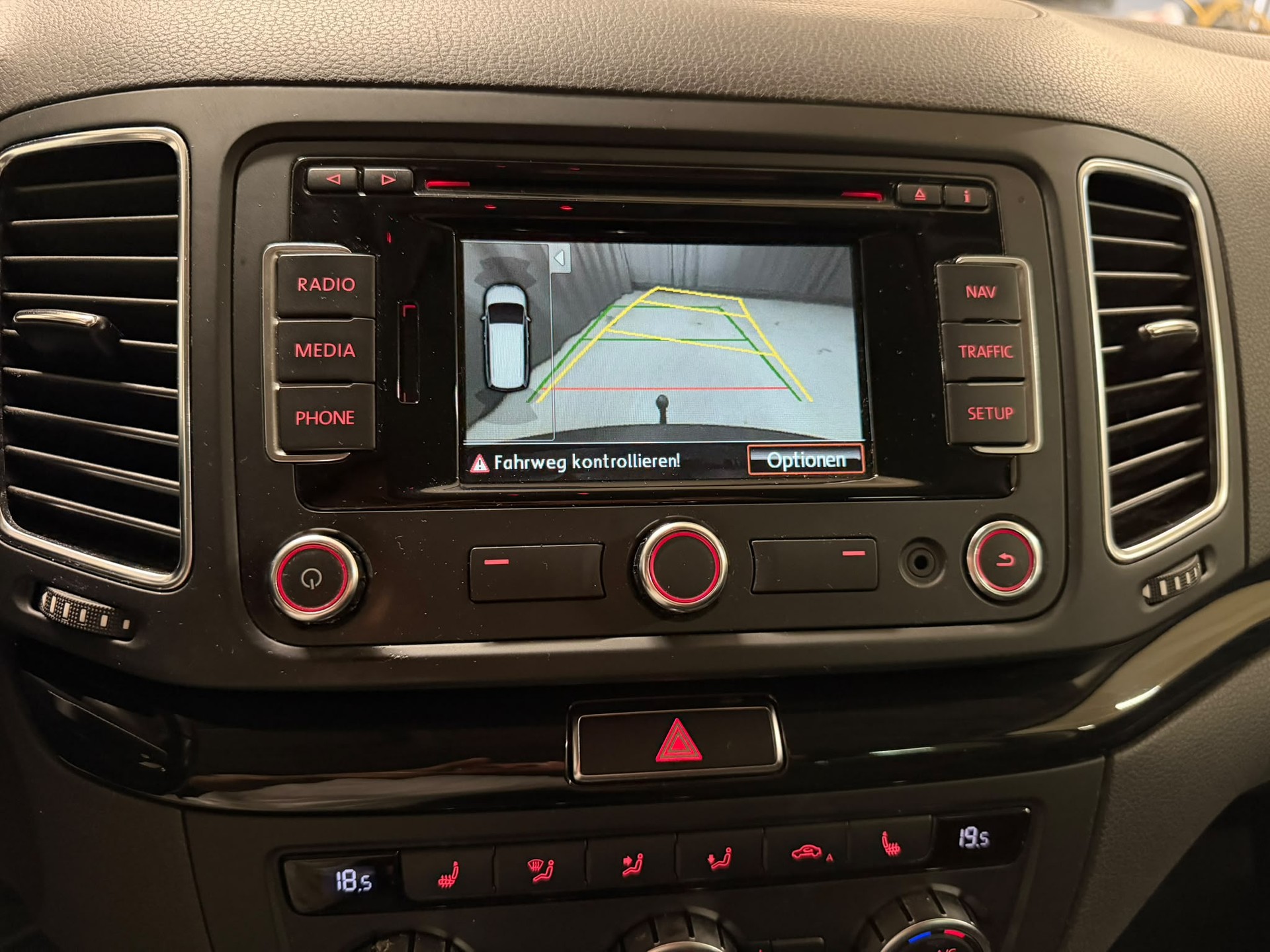 SEAT Alhambra 1.4 TSI Reference Eco DSG-image-14