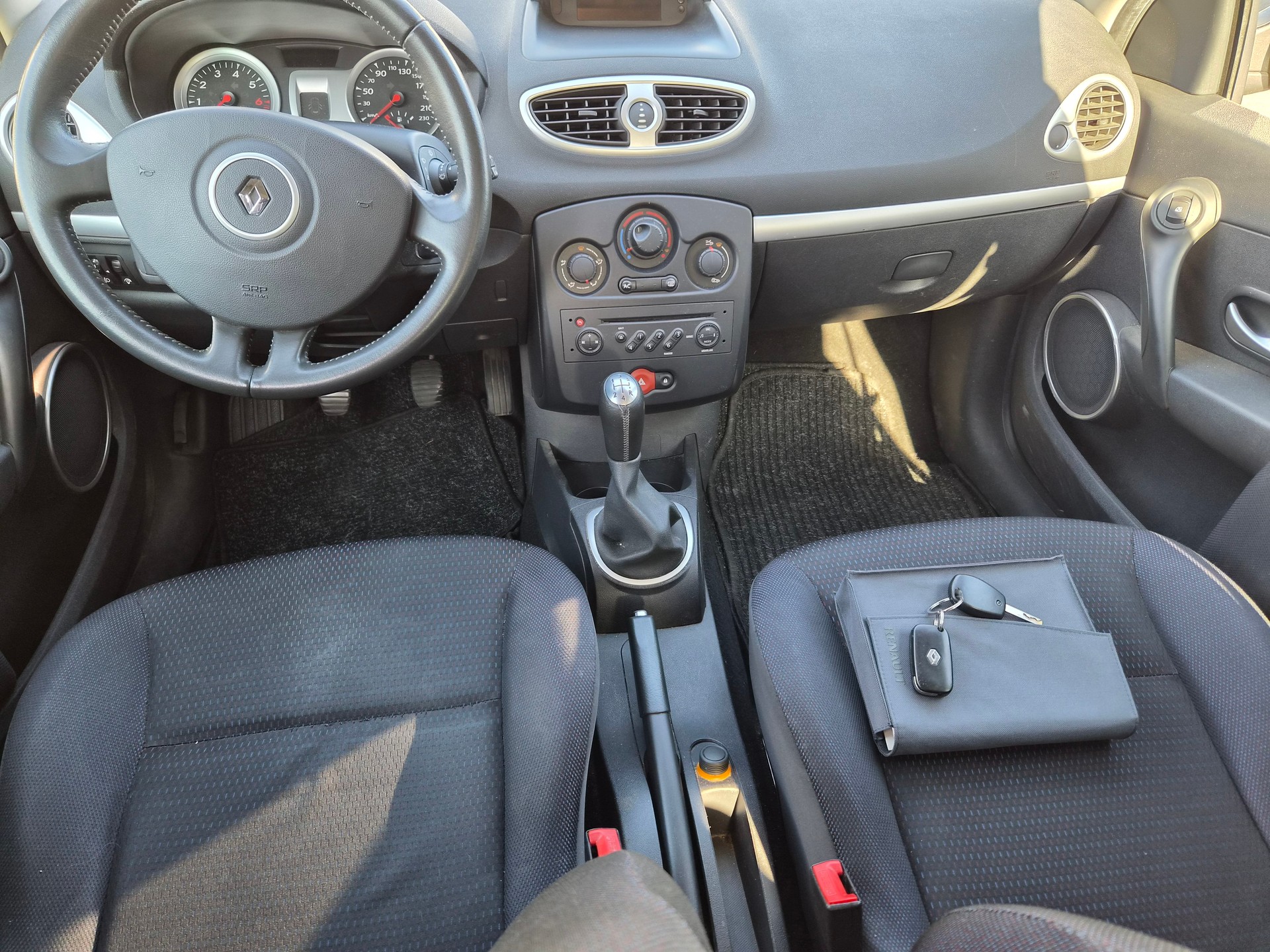 RENAULT Clio Grandtour 1.2 16V Turbo Dynamique-image-7