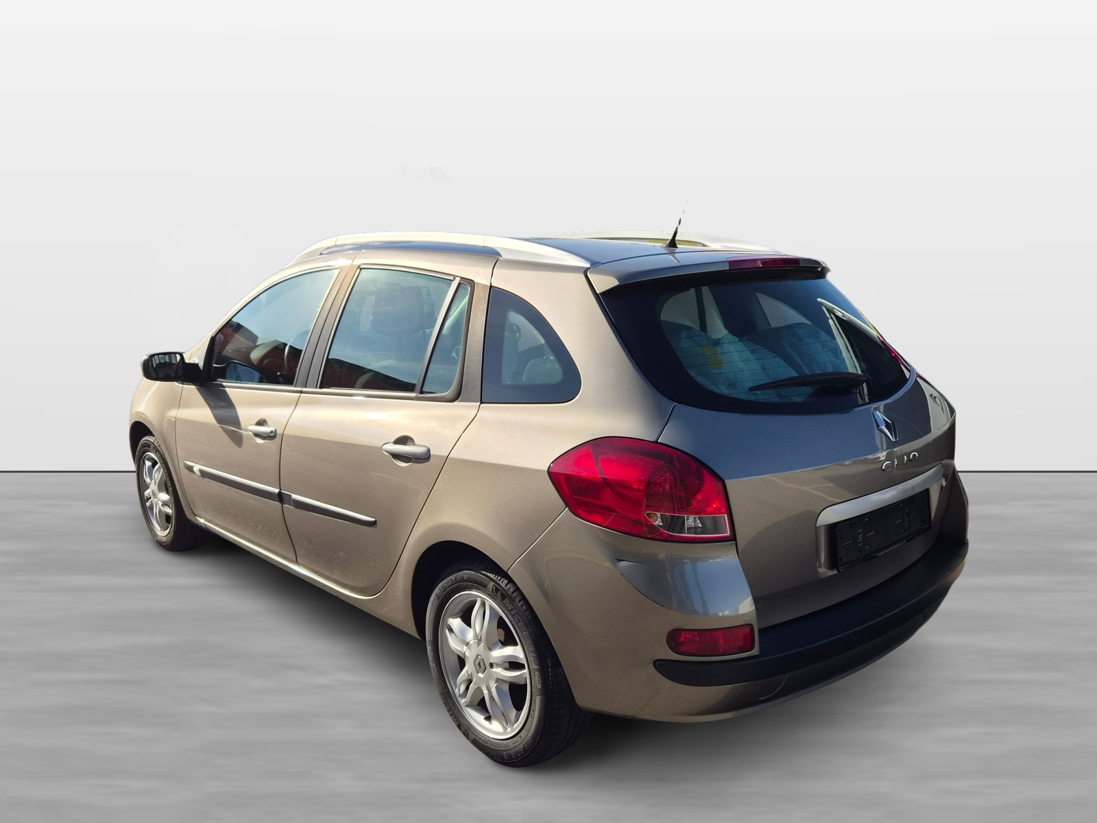 RENAULT Clio Grandtour 1.2 16V Turbo Dynamique-image-3