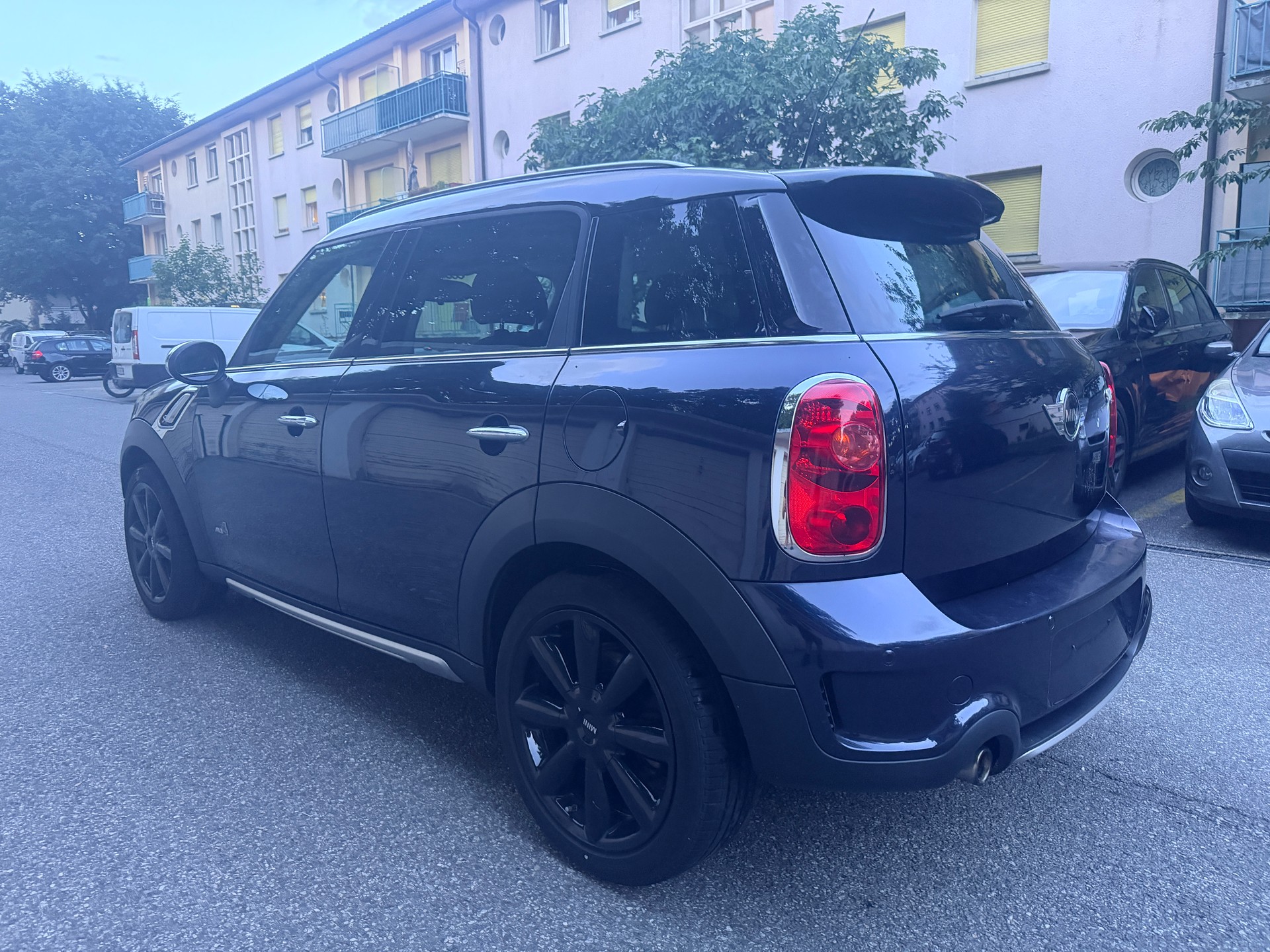 MINI 1.6i Countryman S ALL4-image-3