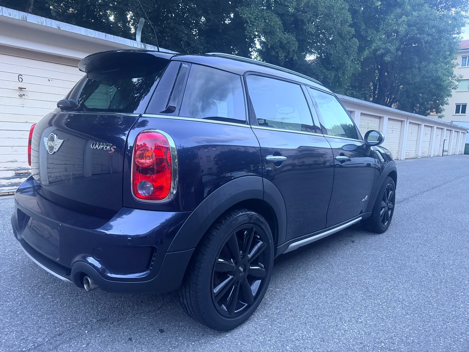 MINI 1.6i Countryman S ALL4-image-2