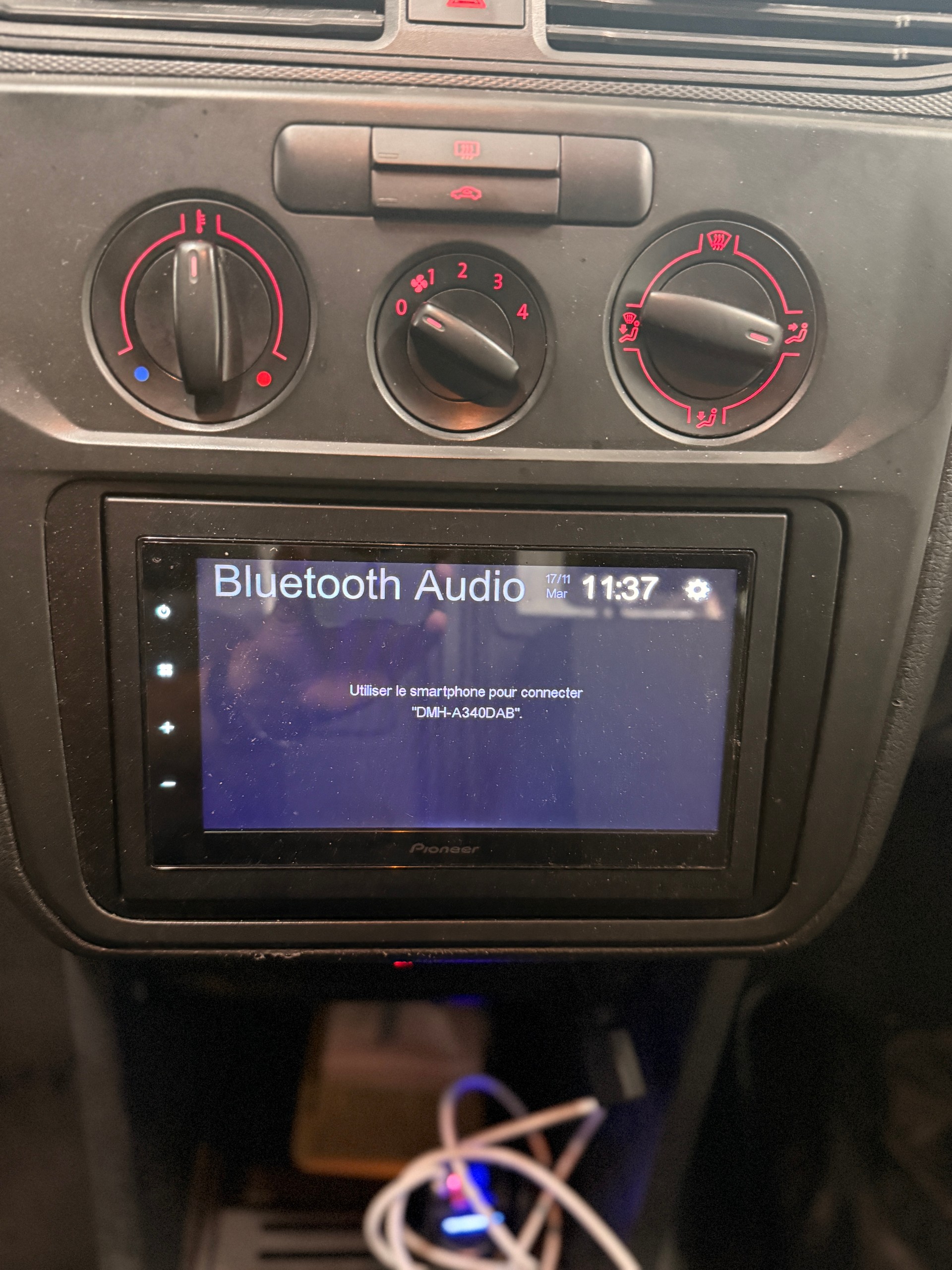 VW Caddy 1.2 TSI Entry BlueMotion Technology-image-21
