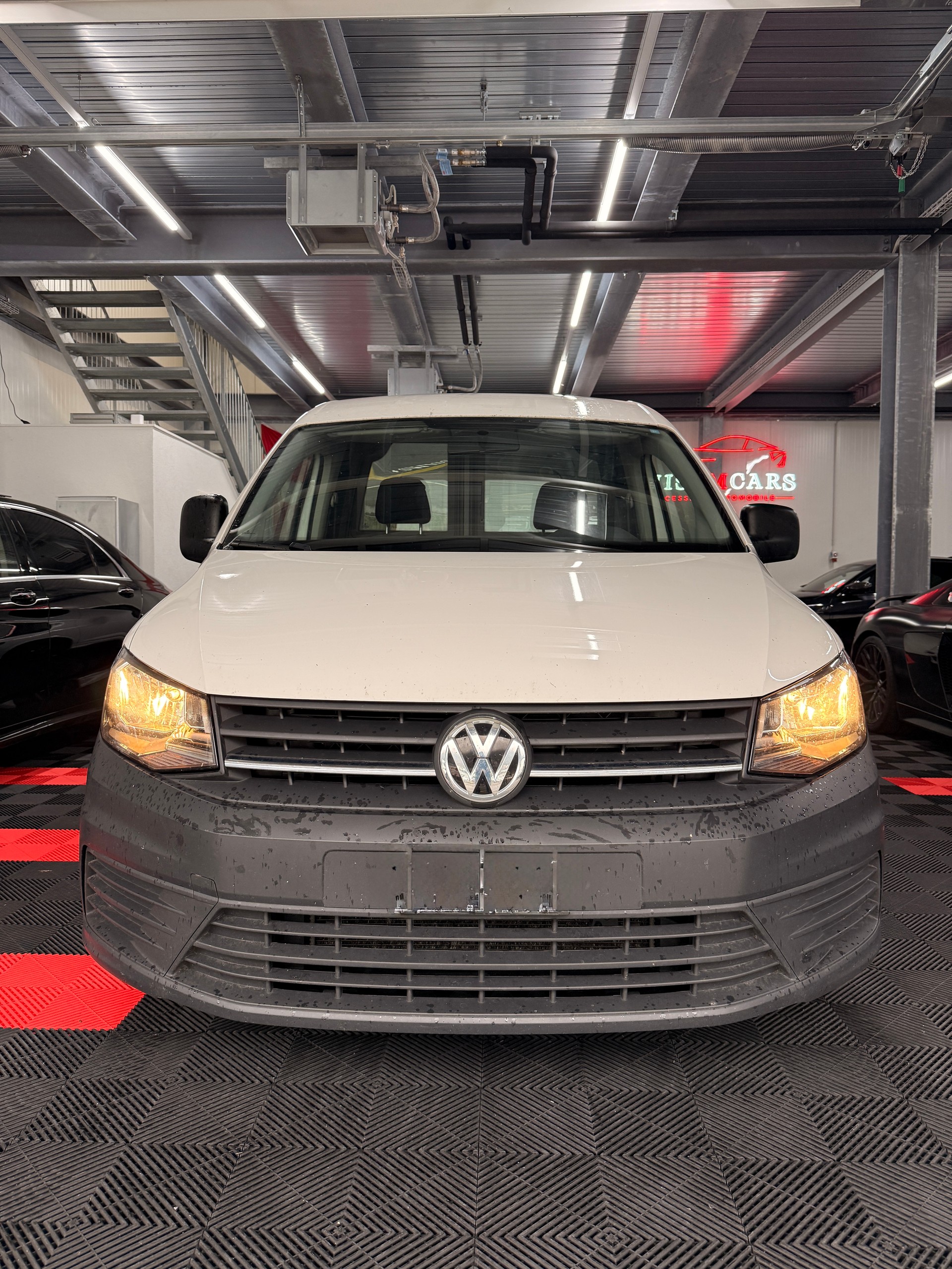 VW Caddy 1.2 TSI Entry BlueMotion Technology-image-1