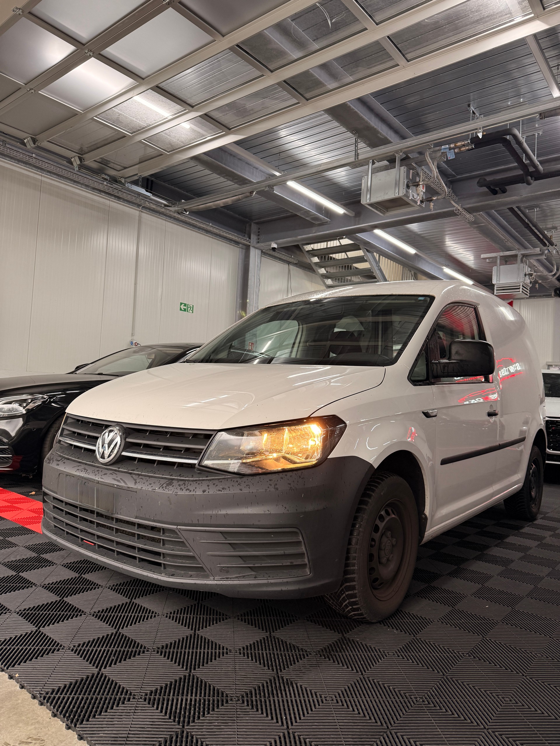 VW Caddy 1.2 TSI Entry BlueMotion Technology-image-0