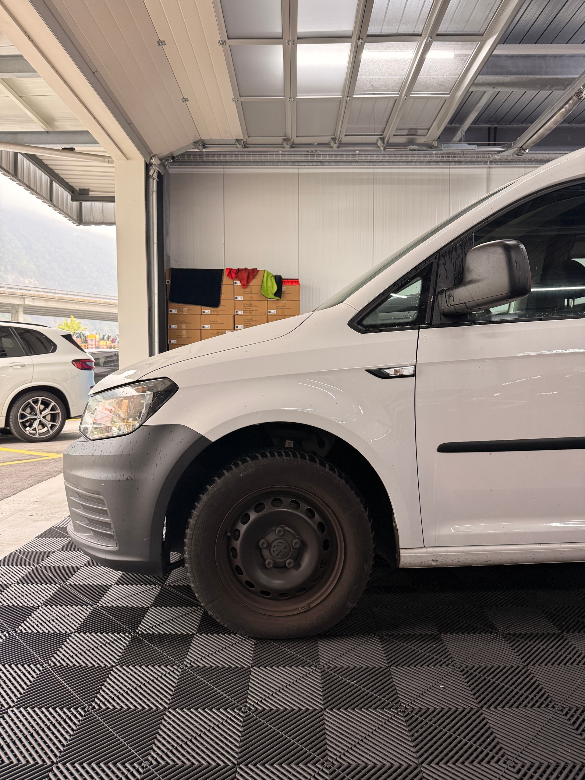 VW Caddy 1.2 TSI Entry BlueMotion Technology-image-4