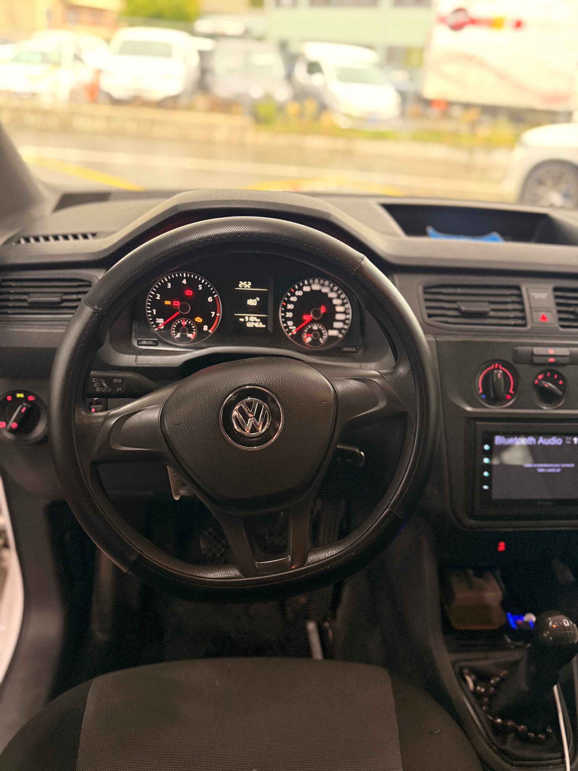 VW Caddy 1.2 TSI Entry BlueMotion Technology-image-16