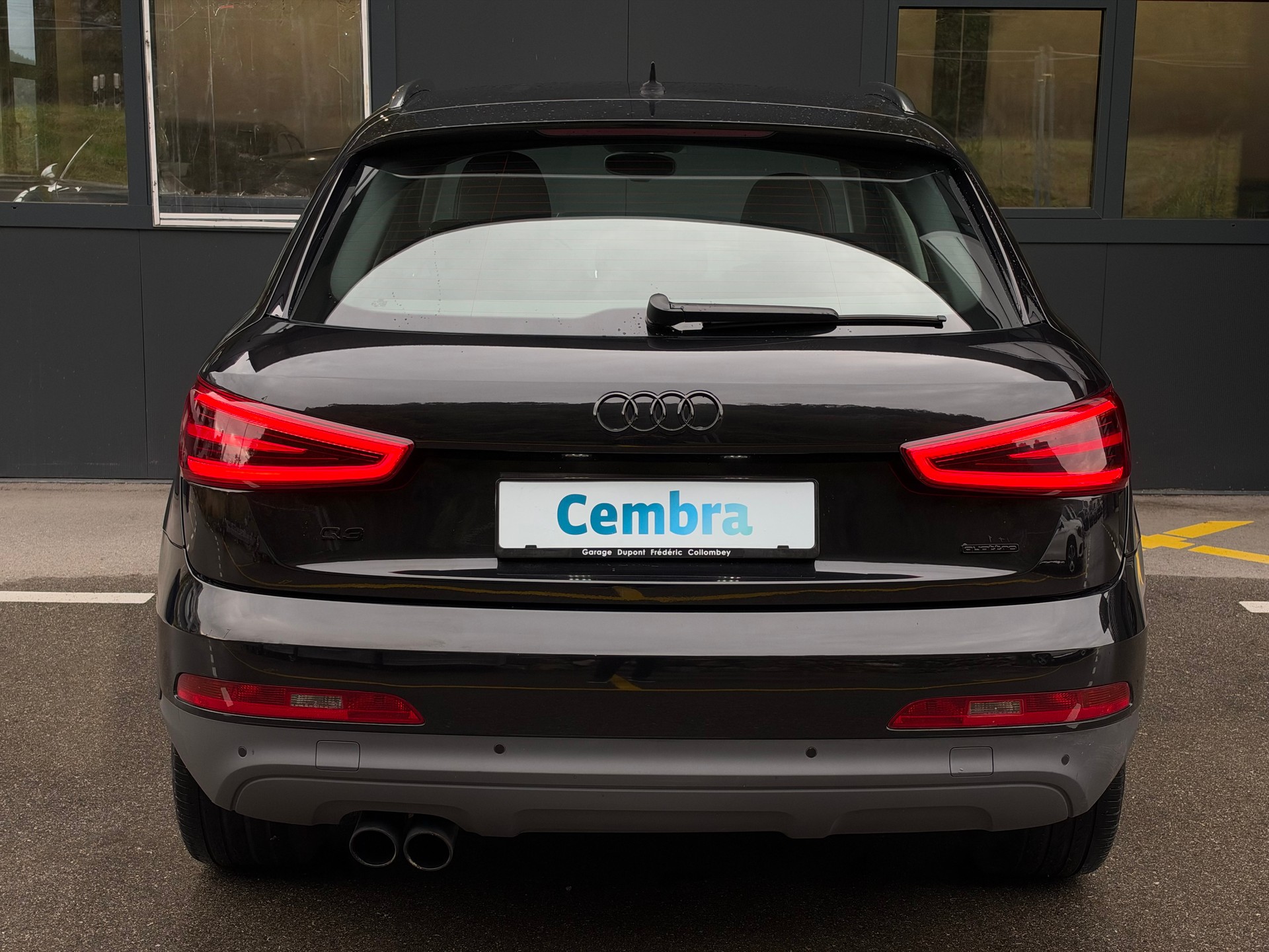AUDI Q3 2.0 TFSI quattro S-tronic-image-5