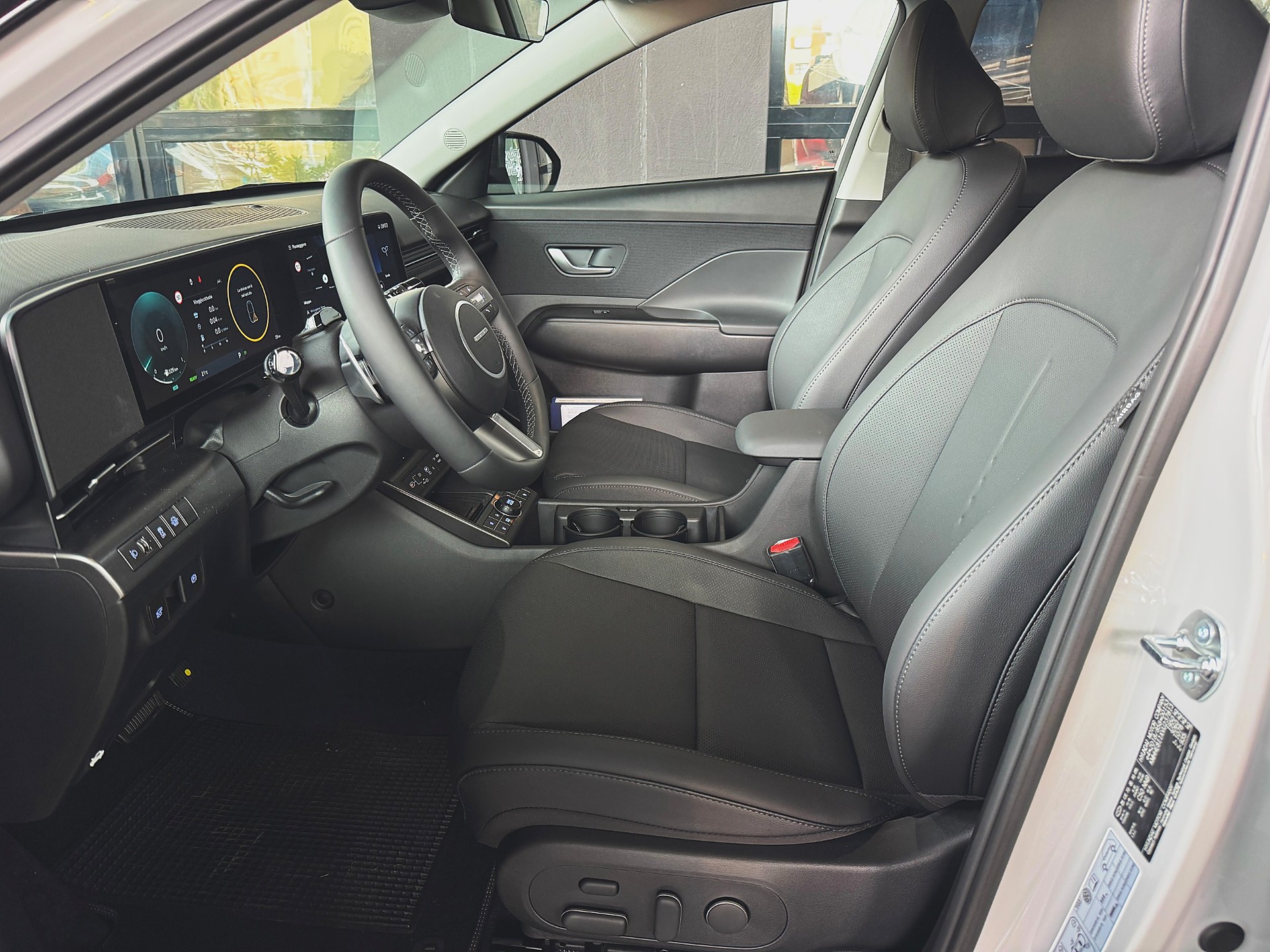 HYUNDAI Kona 1.6 GDi HEV Vertex DCT-image-6