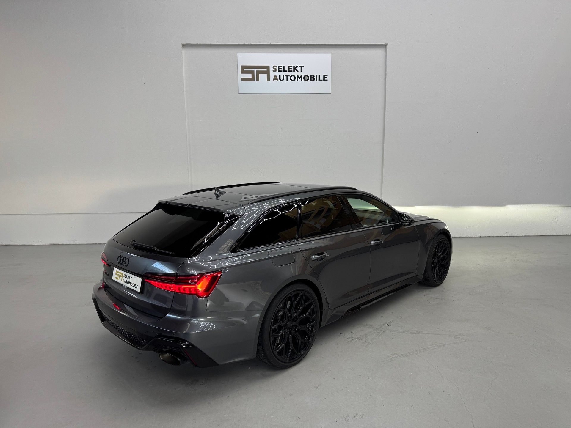 AUDI RS6 Avant 4.0 TFSI V8 quattro-image-5
