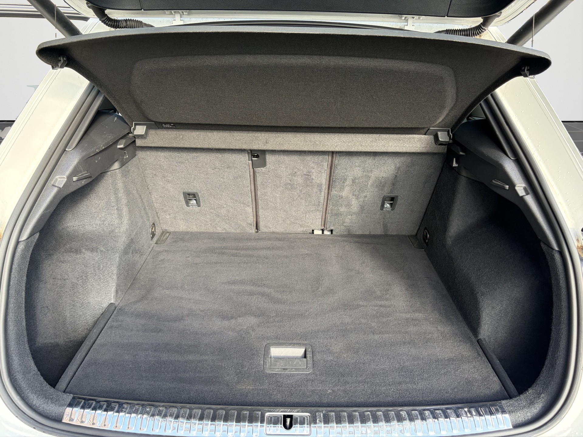 AUDI Q3 35 TDI S line quattro-image-14