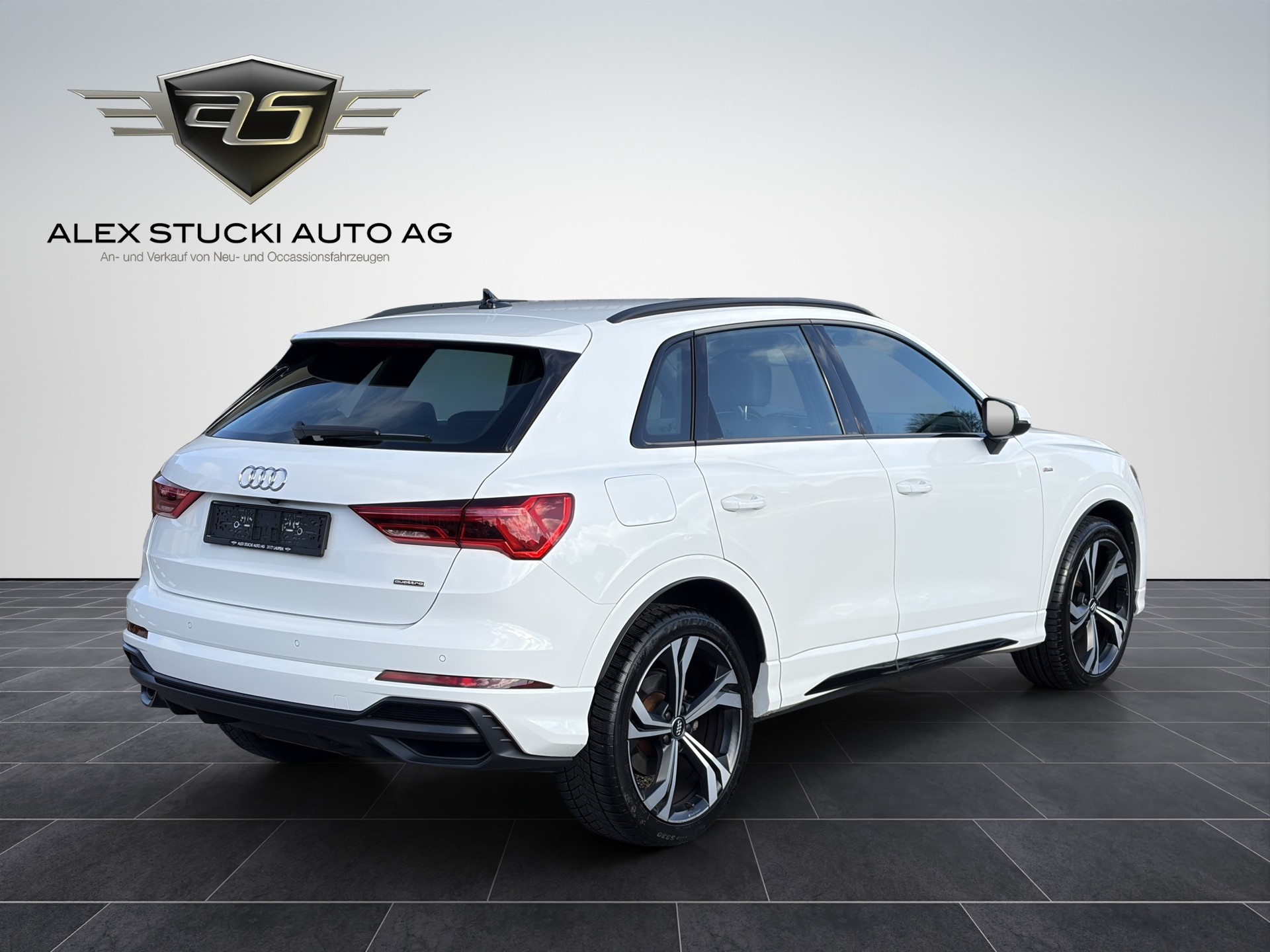 AUDI Q3 35 TDI S line quattro-image-7