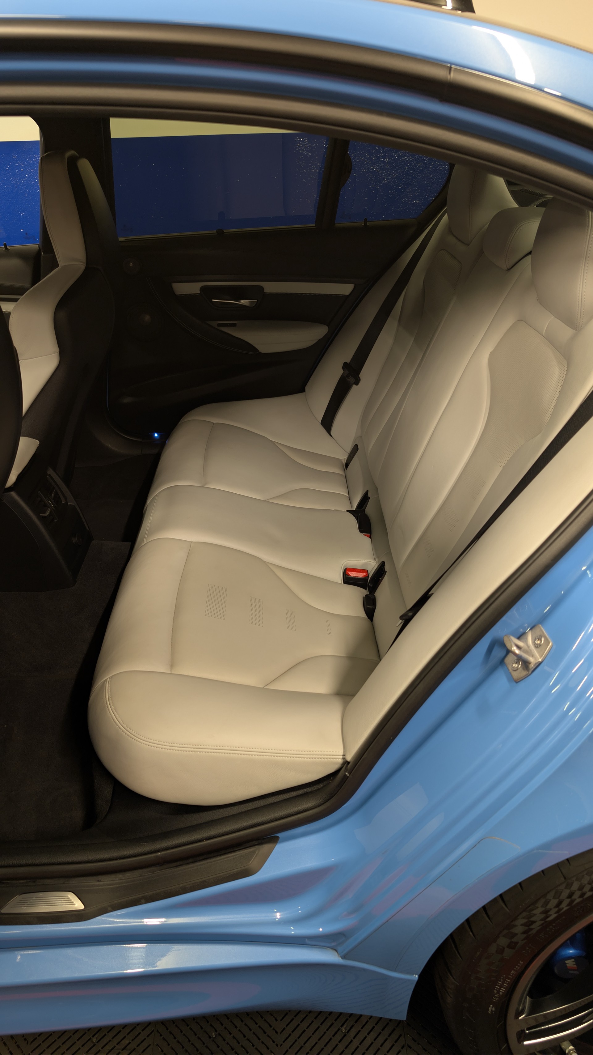 BMW M3-image-11