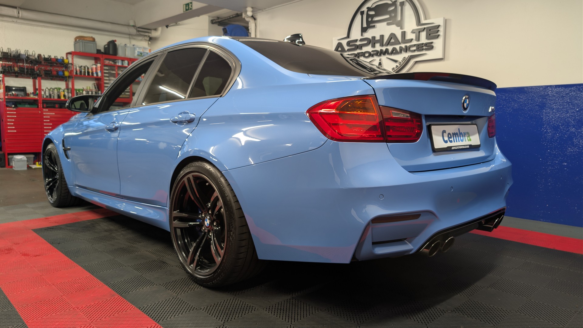 BMW M3-image-1