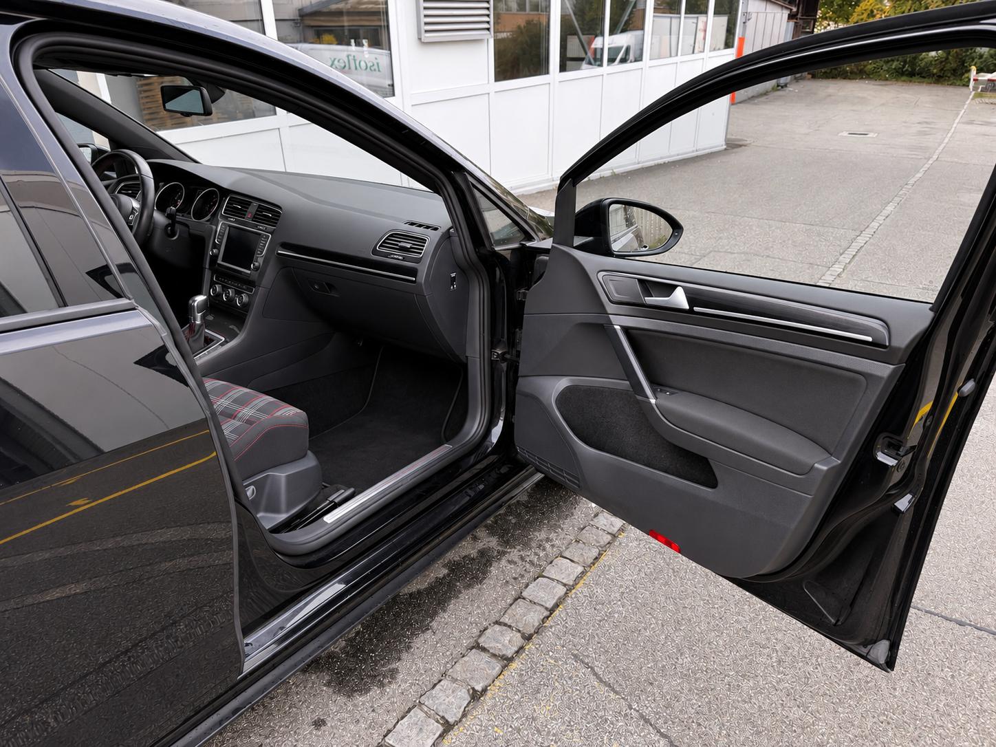 VW Golf 2.0 TSI GTI Performance DSG-image-25