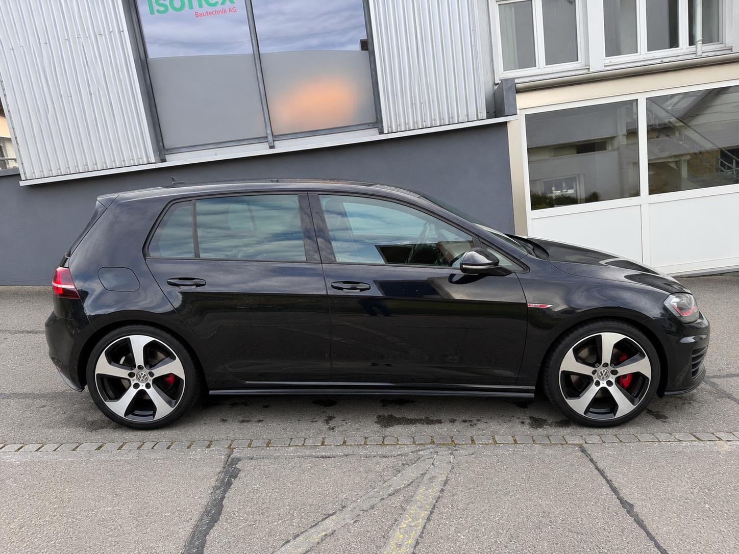VW Golf 2.0 TSI GTI Performance DSG-image-6