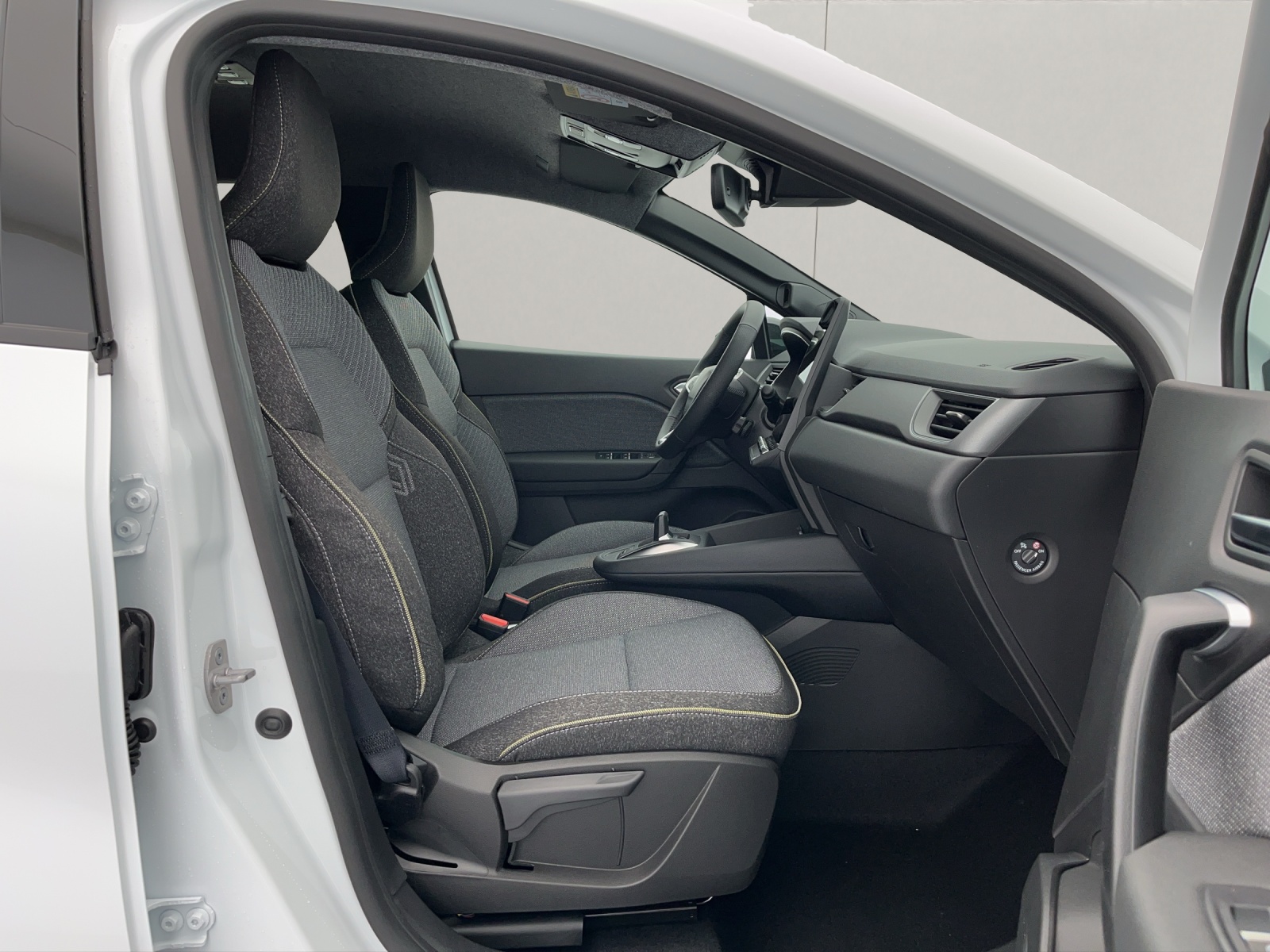 RENAULT Captur 1.8 E-Tech techno-image-15