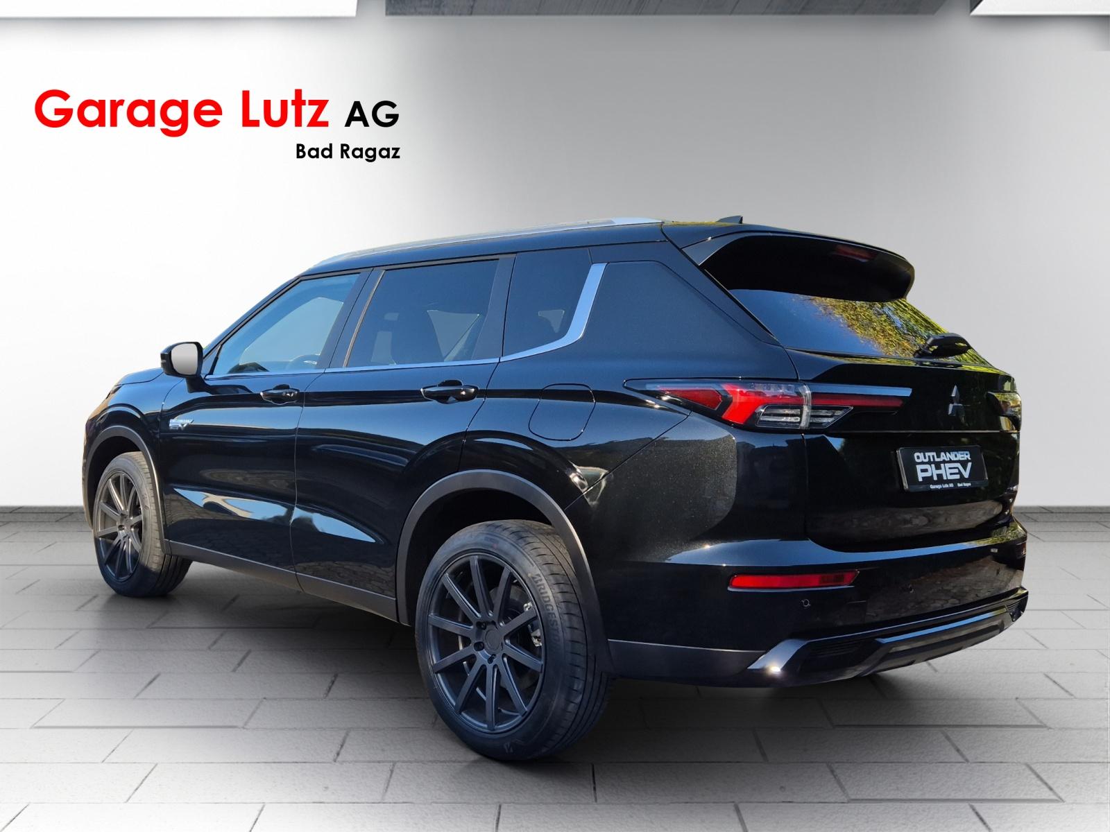 MITSUBISHI Outlander 2.4 PHEV Intense 4x4-image-3