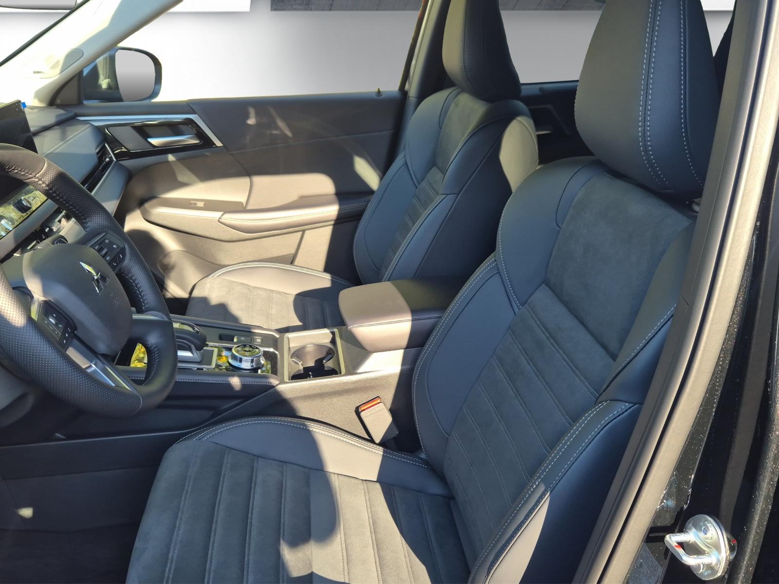 MITSUBISHI Outlander 2.4 PHEV Intense 4x4-image-5