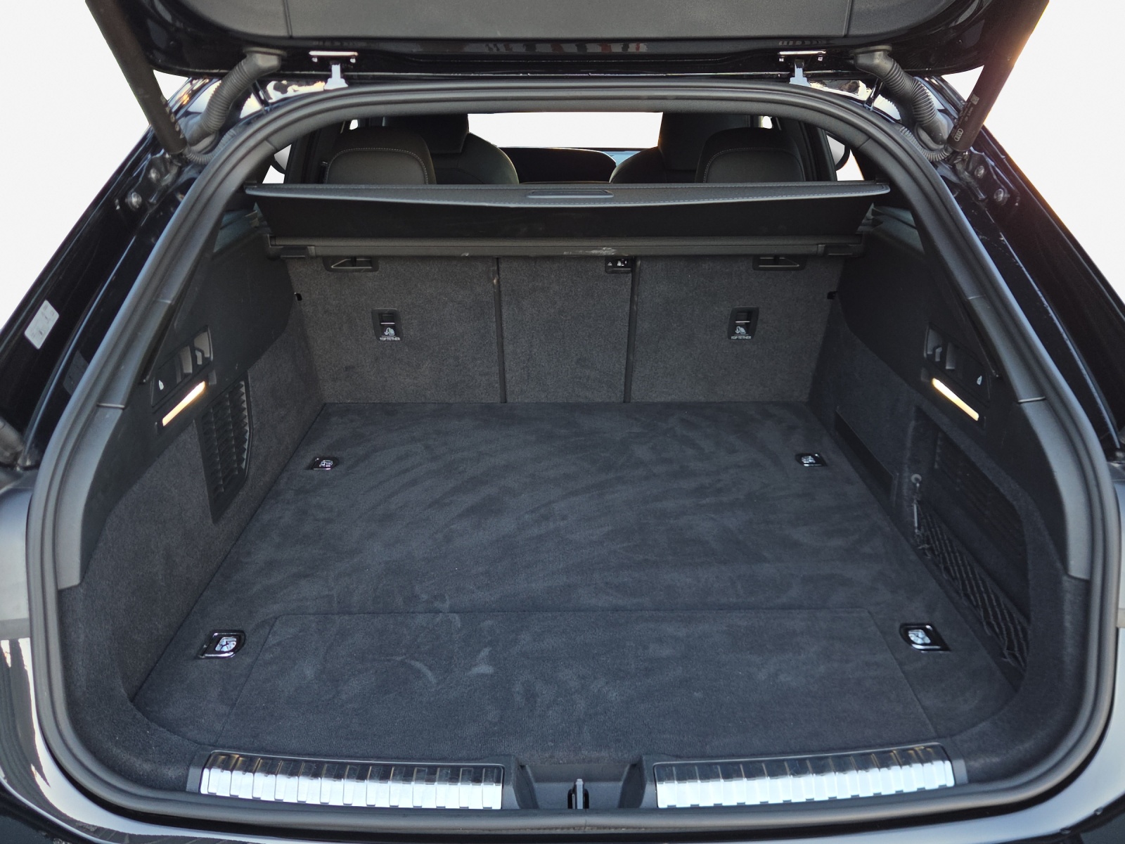AUDI A6 Avant e-hybrid quattro 220 kW S tronic-image-12
