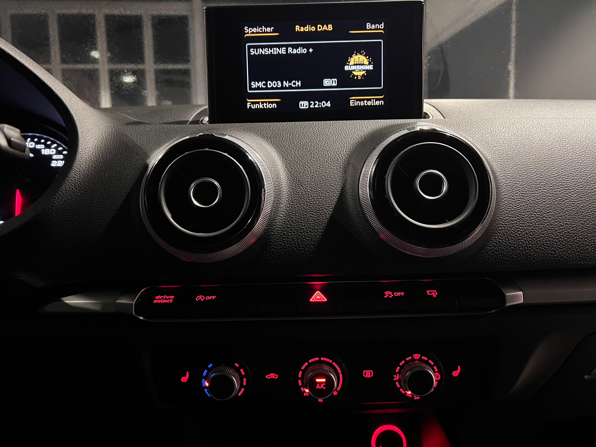 AUDI A3 Sportback 1.4 TFSI Ambition-image-15