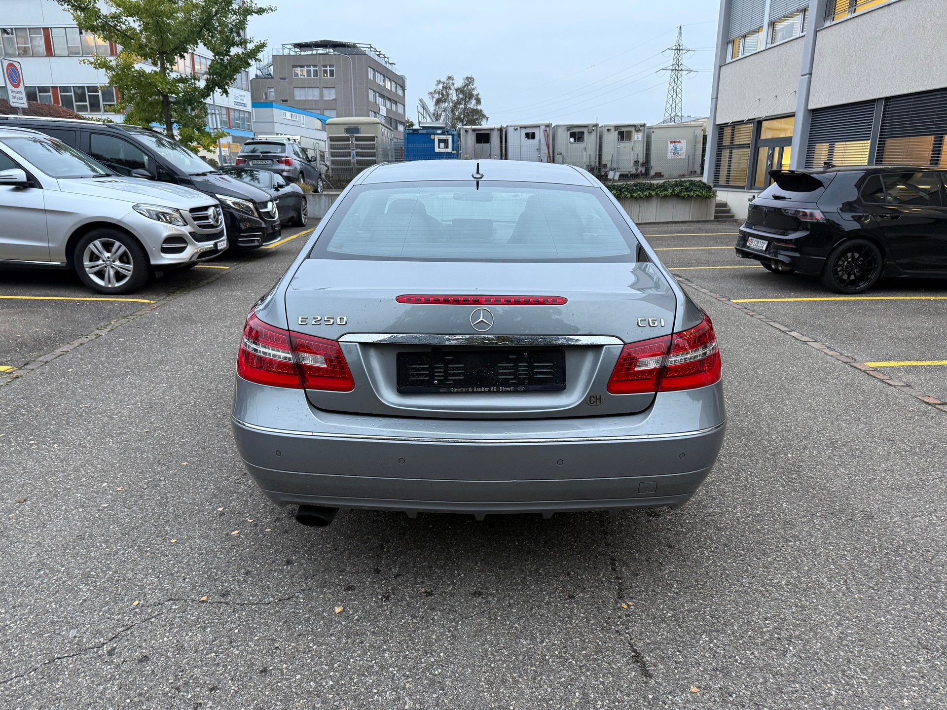 MERCEDES-BENZ E 250 CGI BlueEfficiency Automatic-image-3