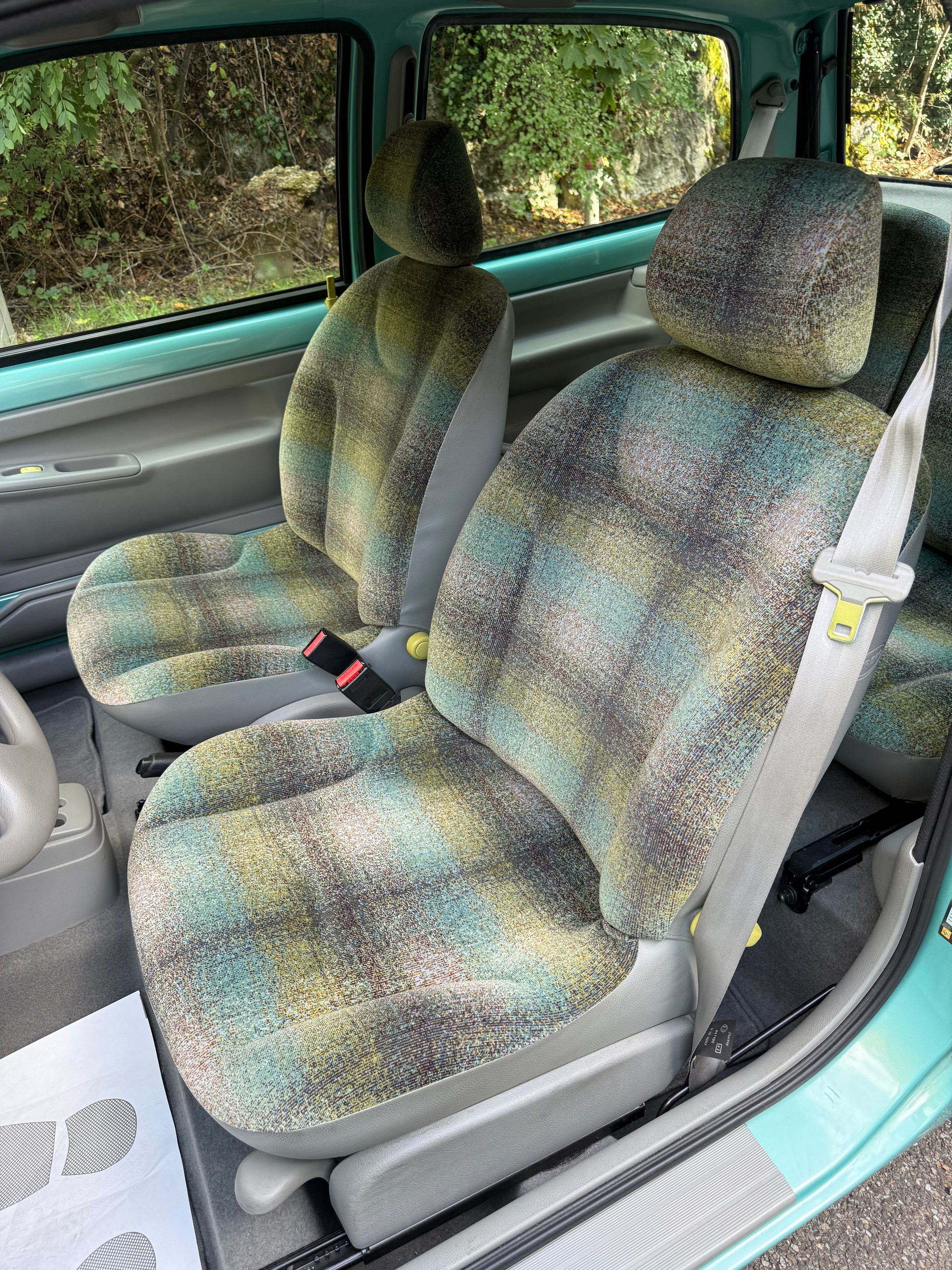 RENAULT Twingo 1.2 Matic Swiss Advantage-image-8