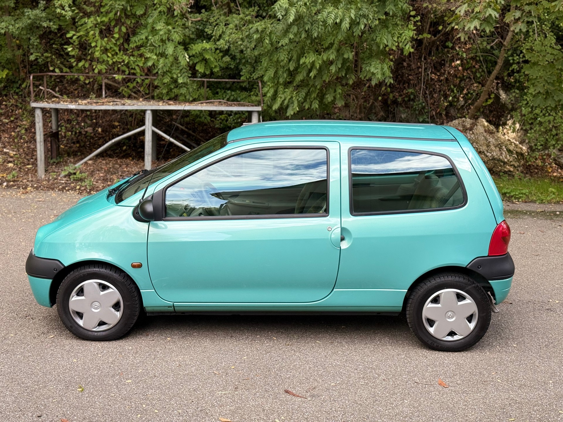 RENAULT Twingo 1.2 Matic Swiss Advantage-image-1