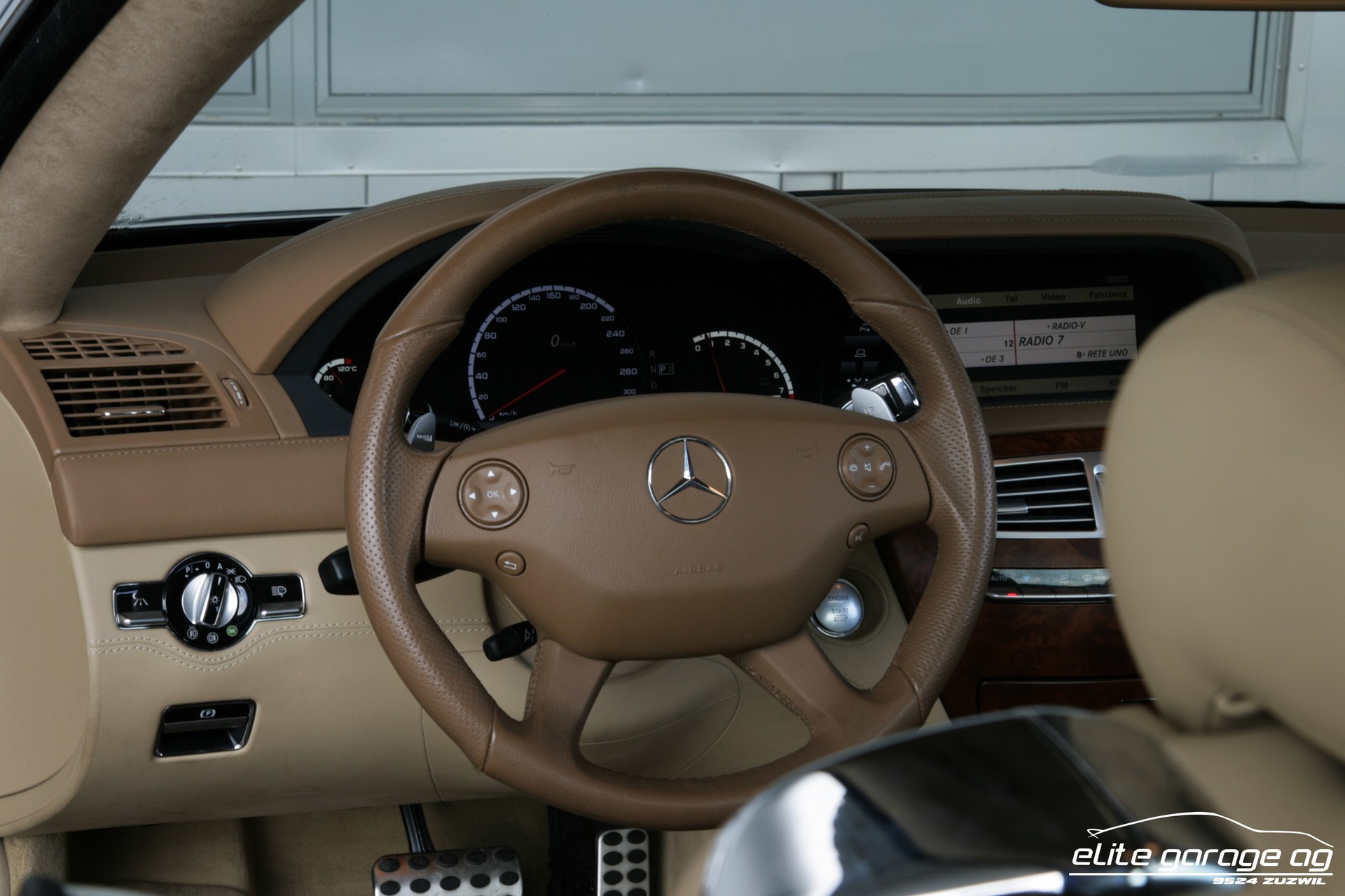 MERCEDES-BENZ CL 63 AMG 7G-Tronic-image-14