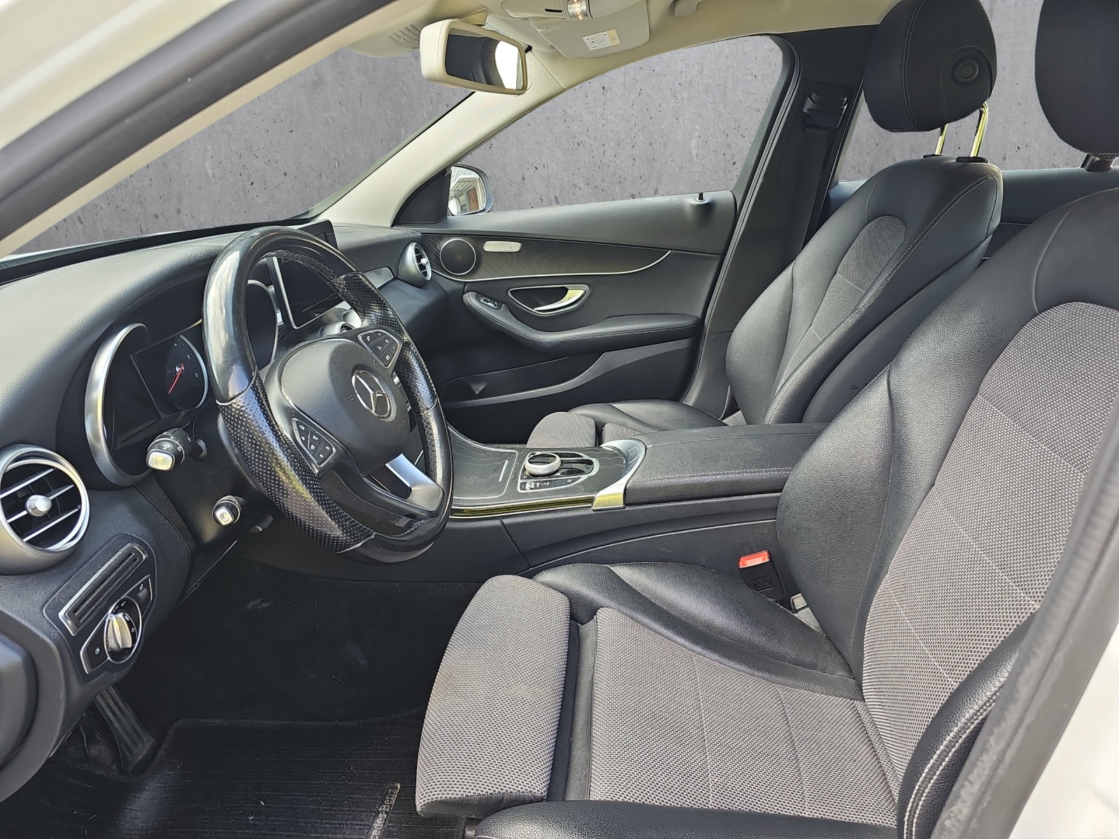 MERCEDES-BENZ C 250 BlueTEC Avantgarde 4Matic 9G-Tronic-image-9