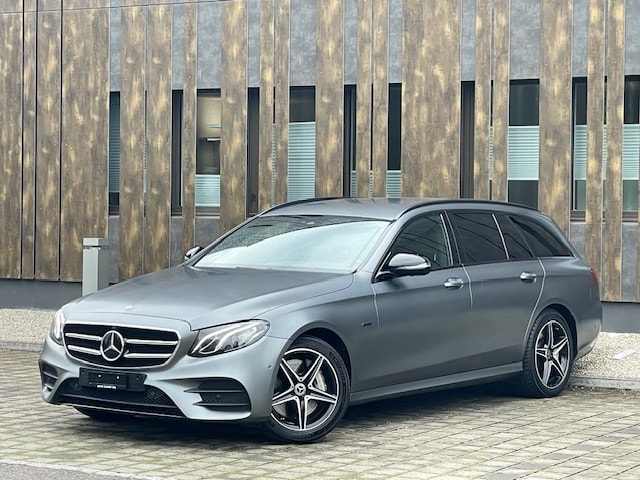 MERCEDES-BENZ E 300 de AMG Line 9G-Tronic-showroom-element-2