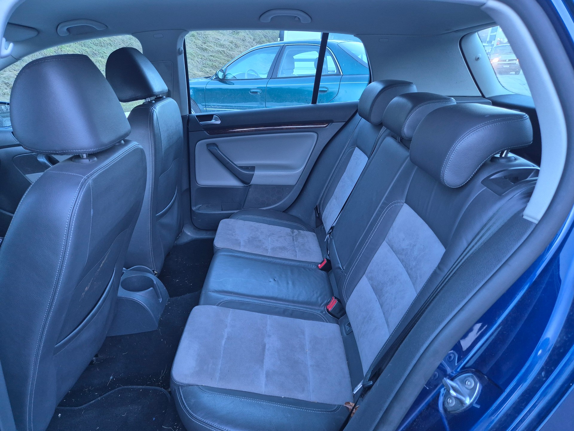 VW Golf 2.0 FSI Comfortline 4Motion-image-10