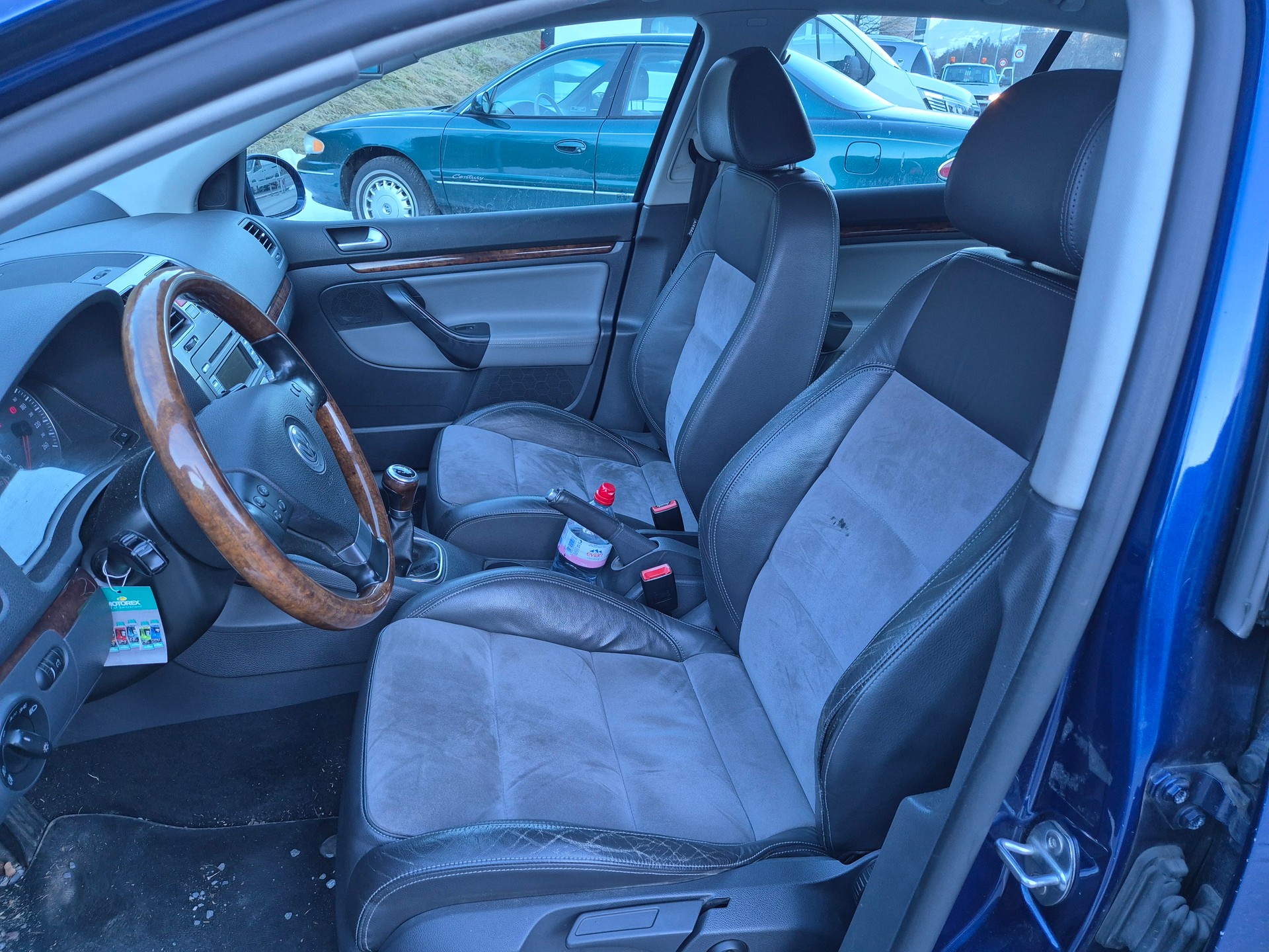 VW Golf 2.0 FSI Comfortline 4Motion-image-9