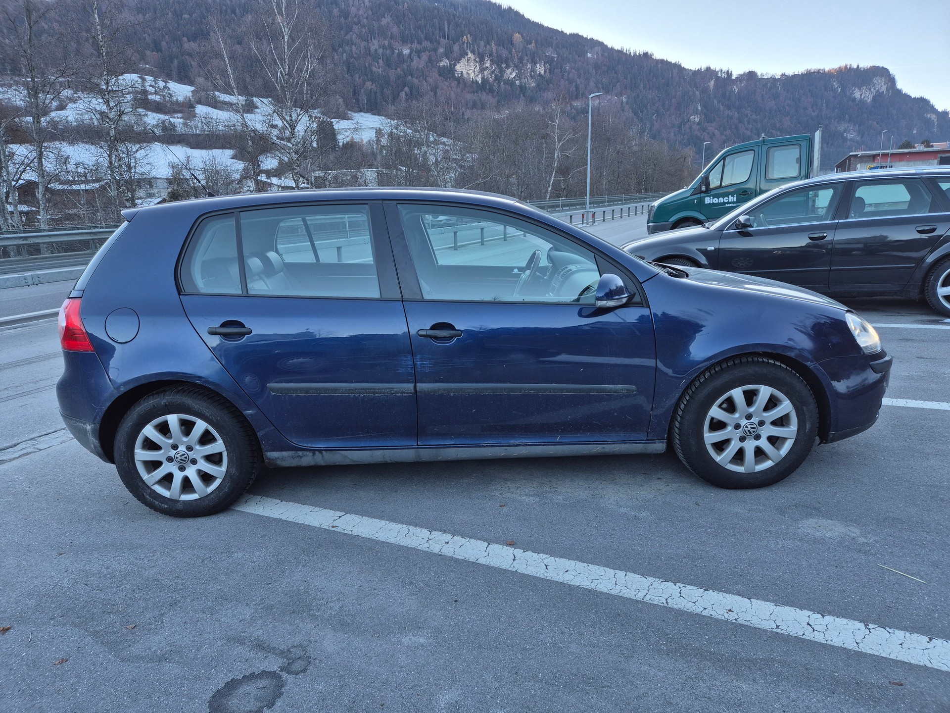 VW Golf 2.0 FSI Comfortline 4Motion-image-3