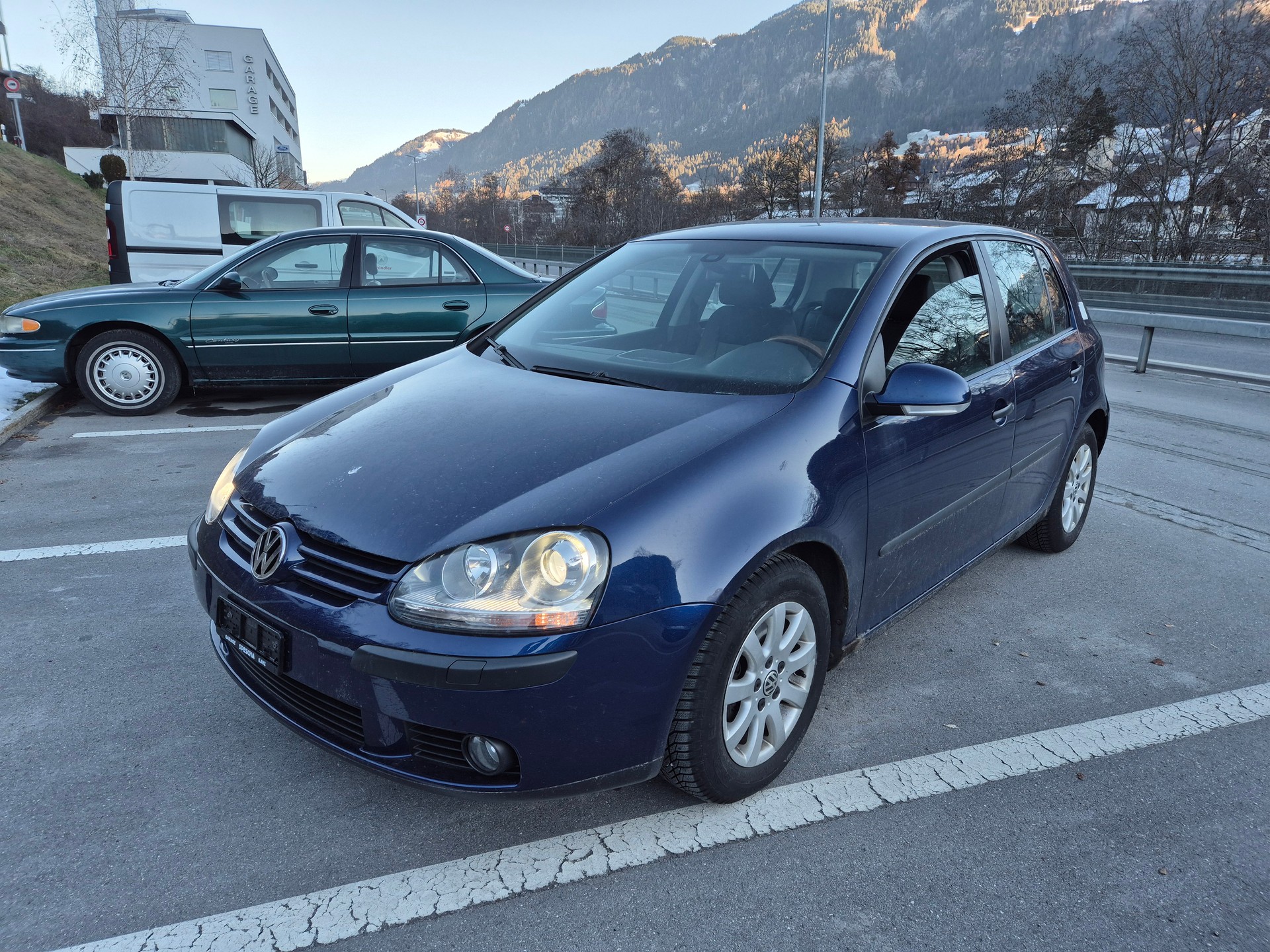 VW Golf 2.0 FSI Comfortline 4Motion-image-2