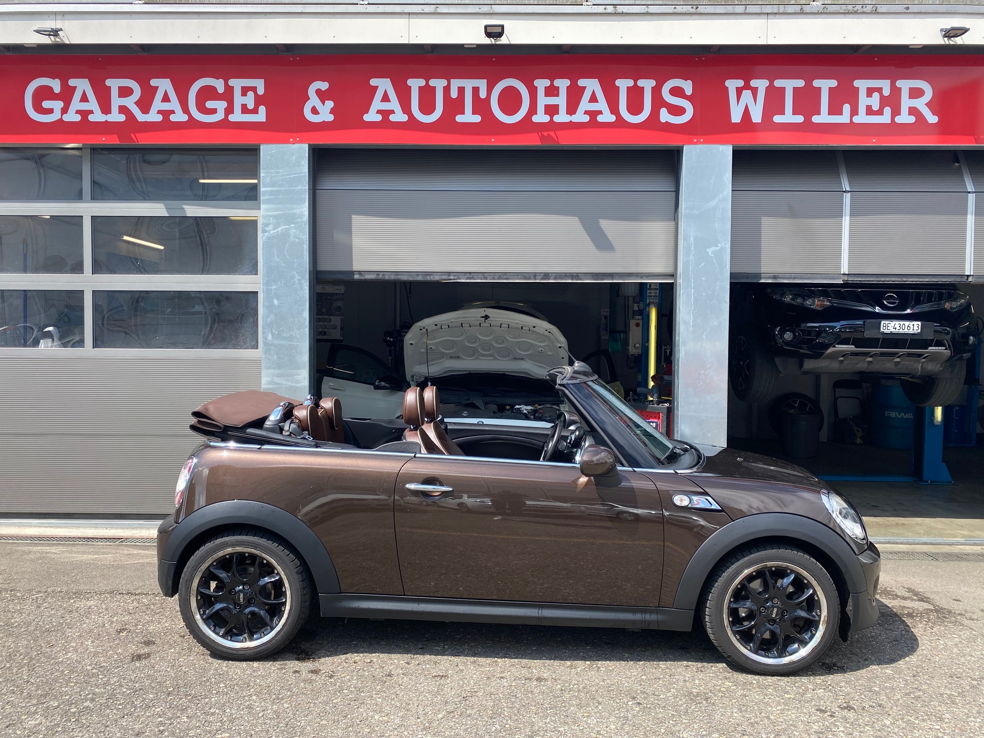 MINI Mini Cabrio Cooper S Steptronic-image-4