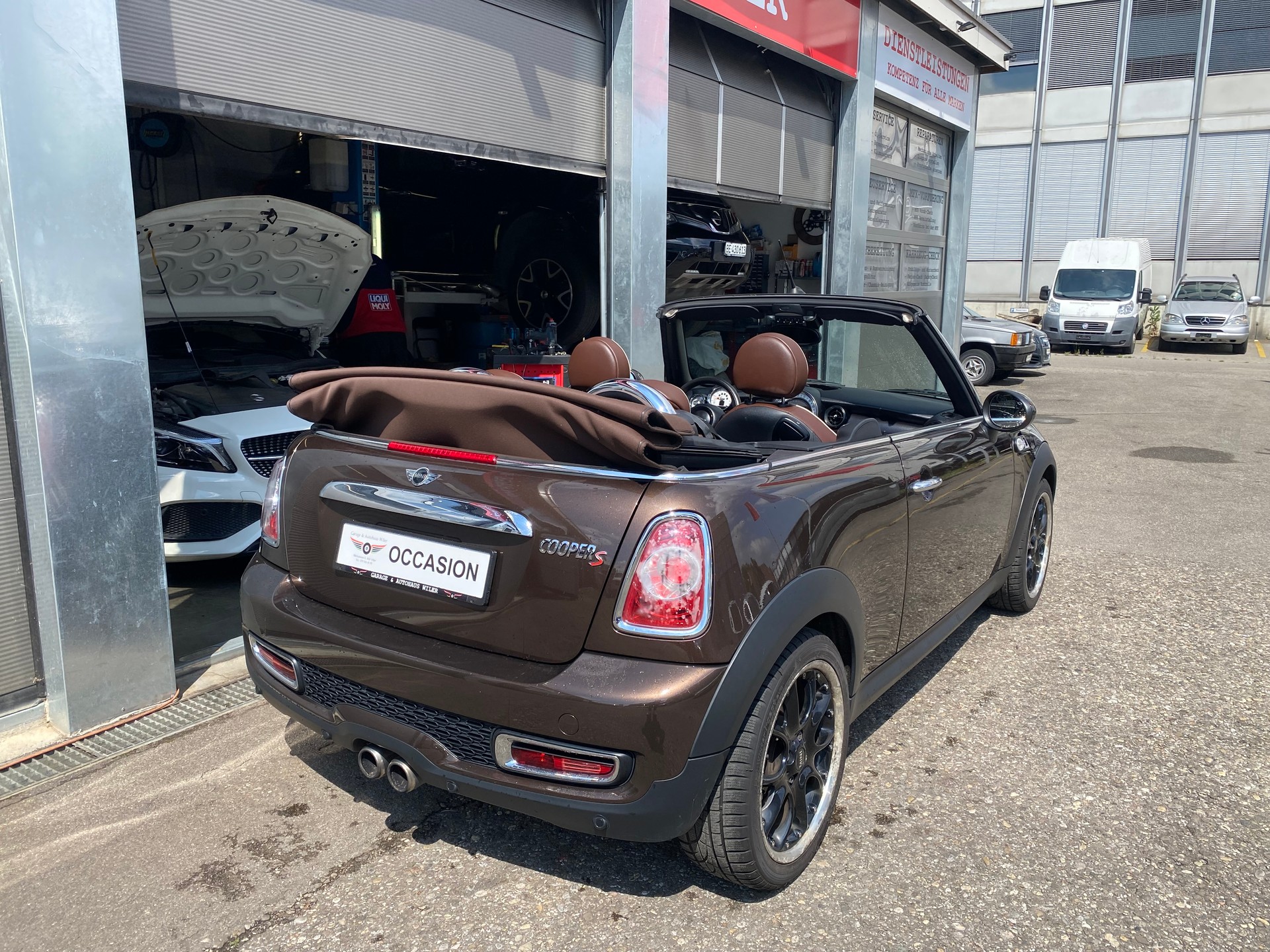 MINI Mini Cabrio Cooper S Steptronic-image-5
