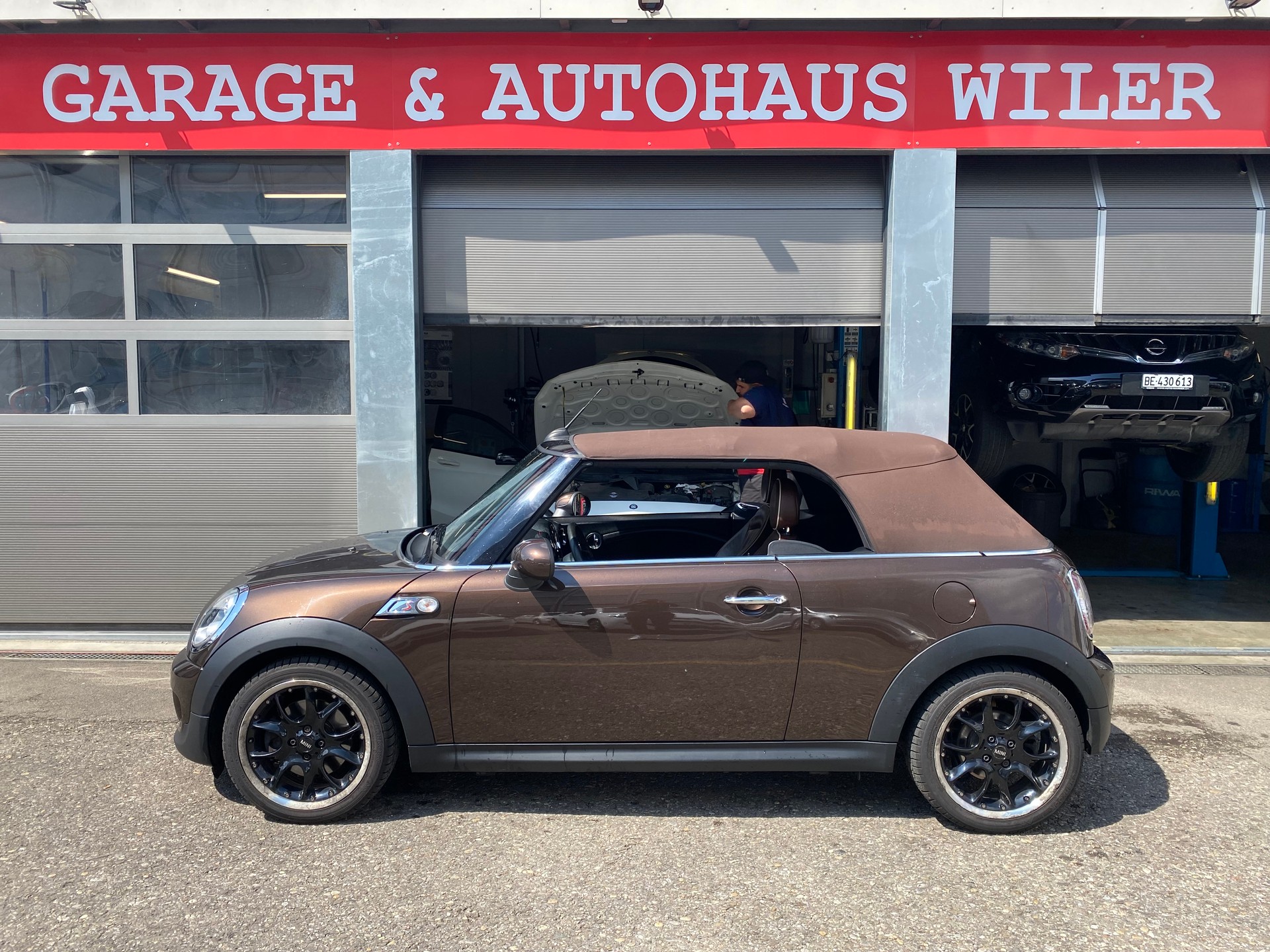 MINI Mini Cabrio Cooper S Steptronic-image-9