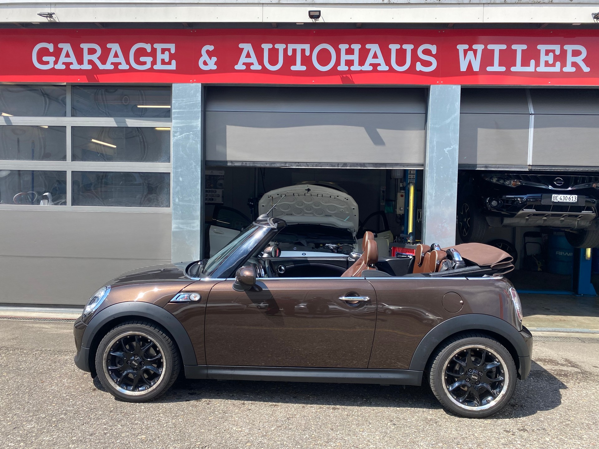 MINI Mini Cabrio Cooper S Steptronic-image-8