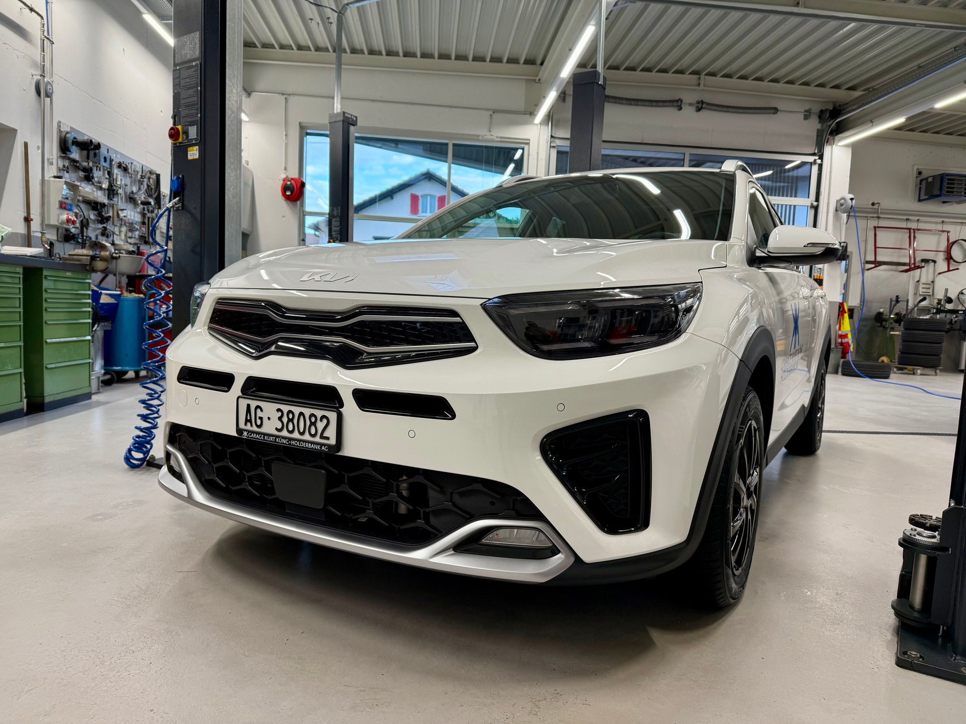 KIA Stonic 1.0 T-GDI MHEV GT-Line DCT-image-5